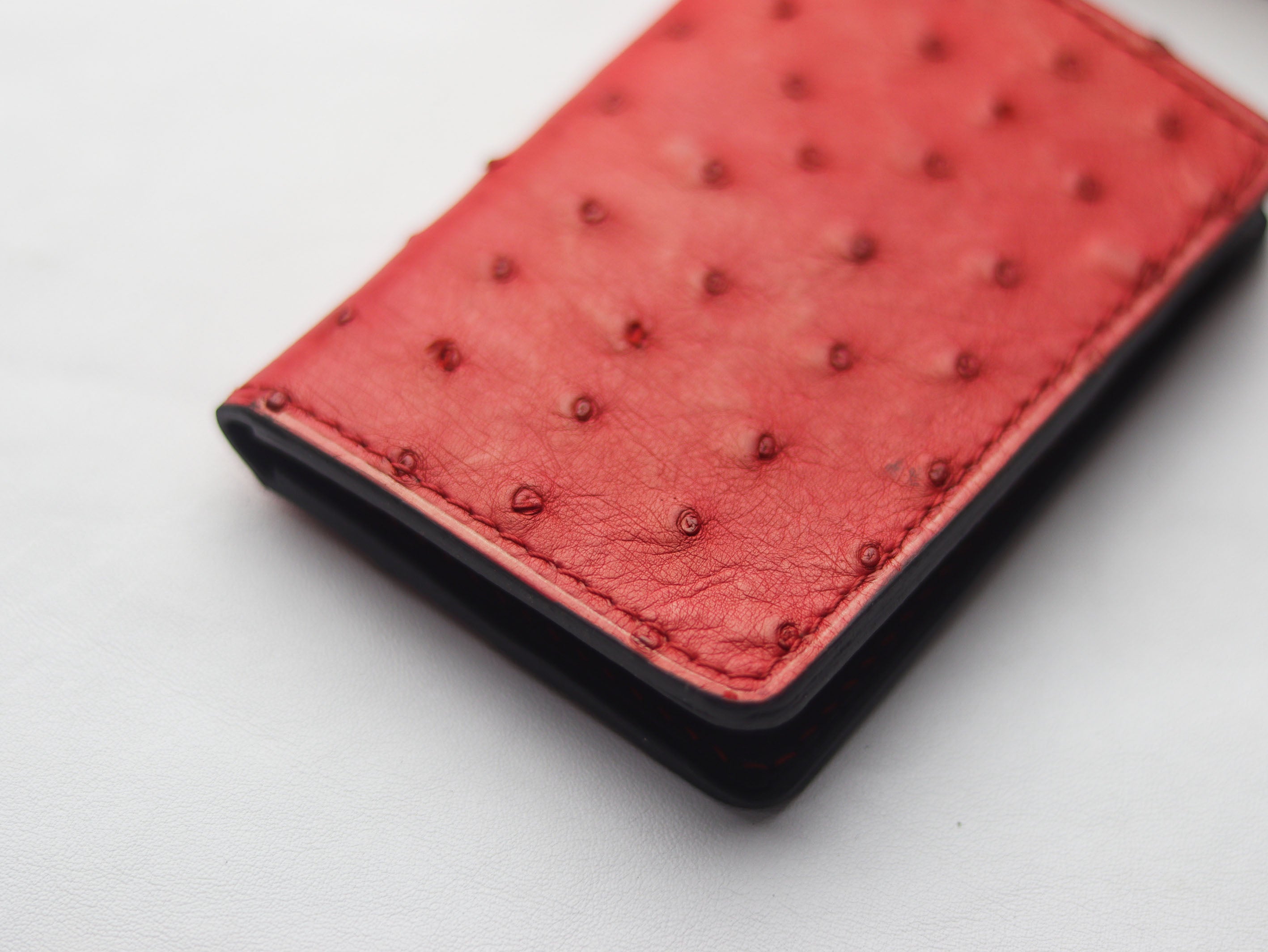 ARTEMUS - BIFOLD CARD WALLET CLASSIC RED OSTRICH SKIN