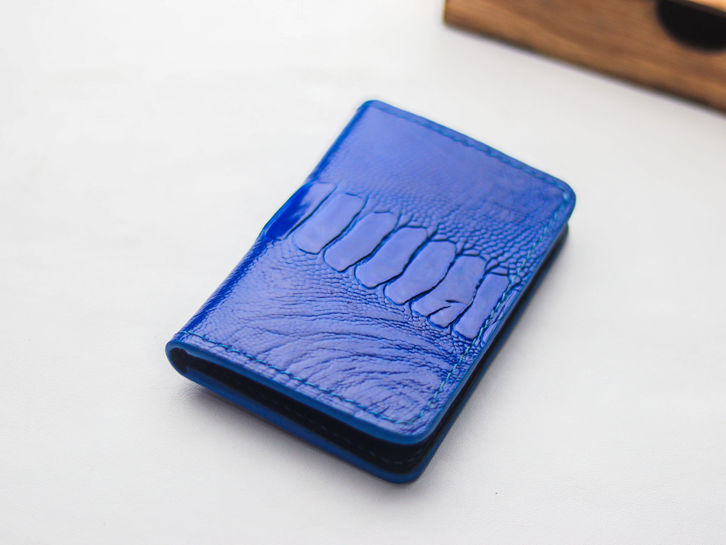 ARTEMUS - BIFOLD CARD WALLET COBALT BLUE RICH LEG SKIN