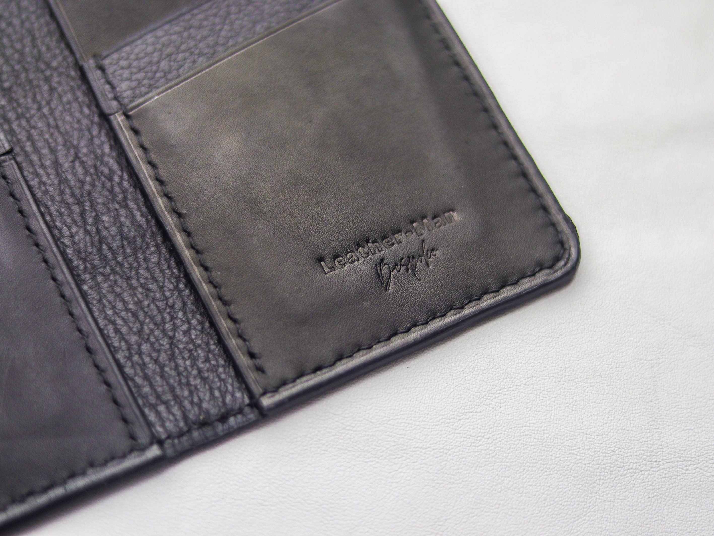 ARTEMUS - BIFOLD CARD WALLET RAVEN BLACK OSTRICH LEG SKIN