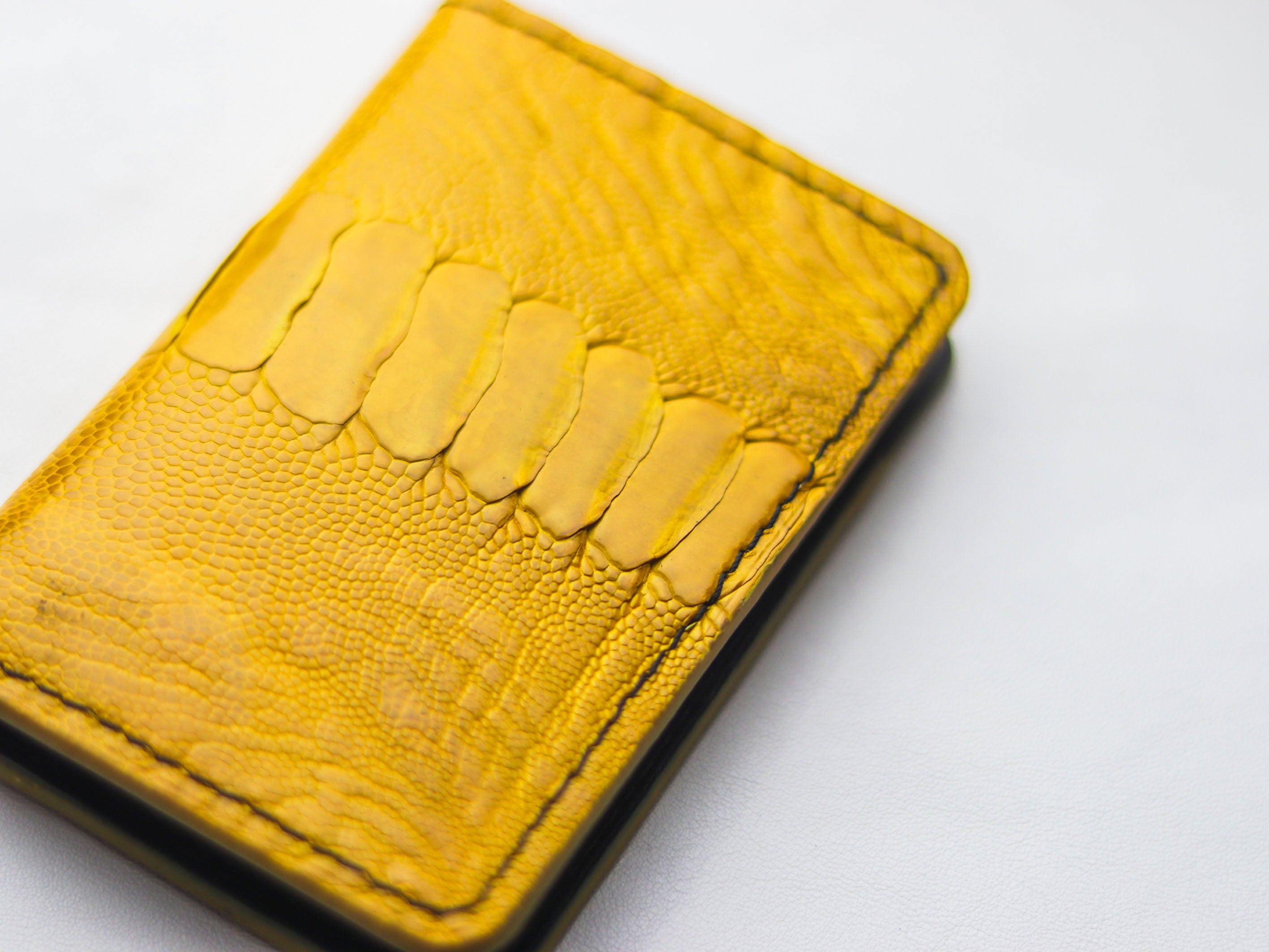 ARTEMUS - BIFOLD CARD WALLET CANARY YELLOW OSTRICH LEG SKIN