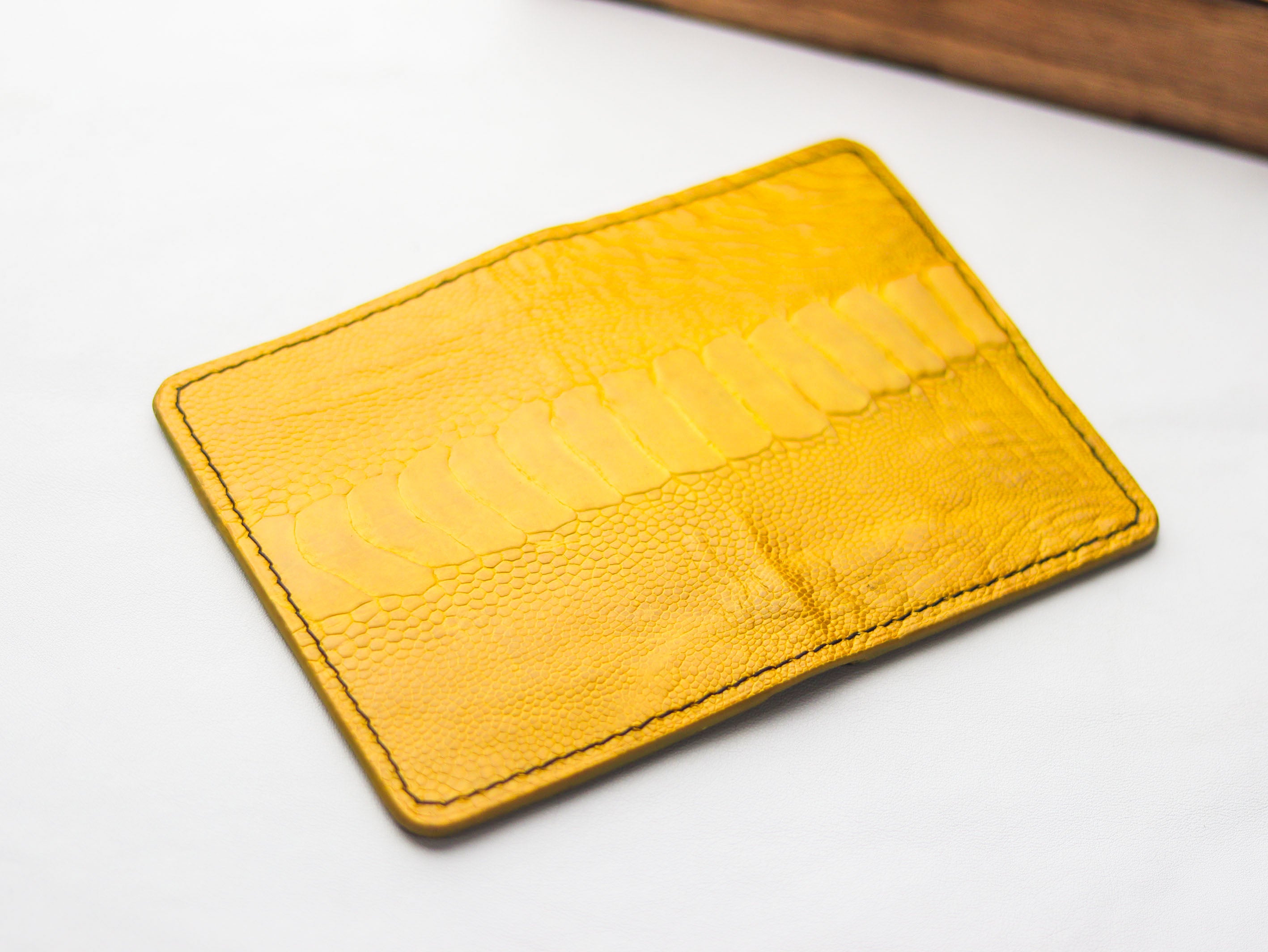 ARTEMUS - BIFOLD CARD WALLET CANARY YELLOW OSTRICH LEG SKIN