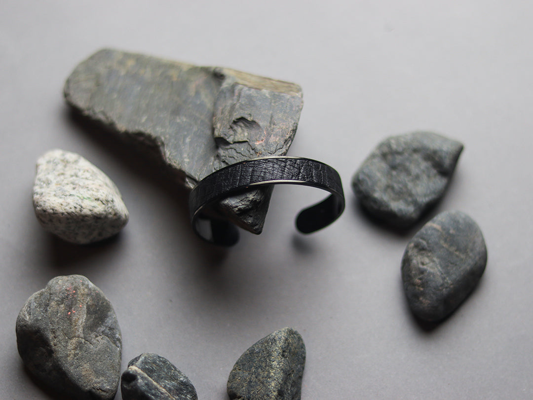 BLISK - OSTRICH SKIN CUFFS