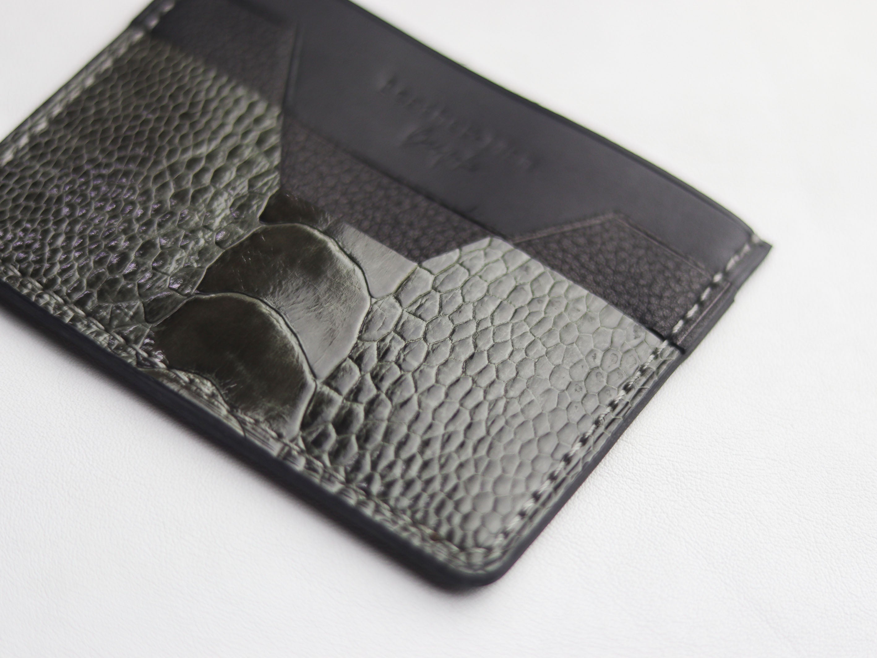 AUGUSTUS - MINIMAL WALLET GRAPHITE GRAY OSTRICH LEG SKIN