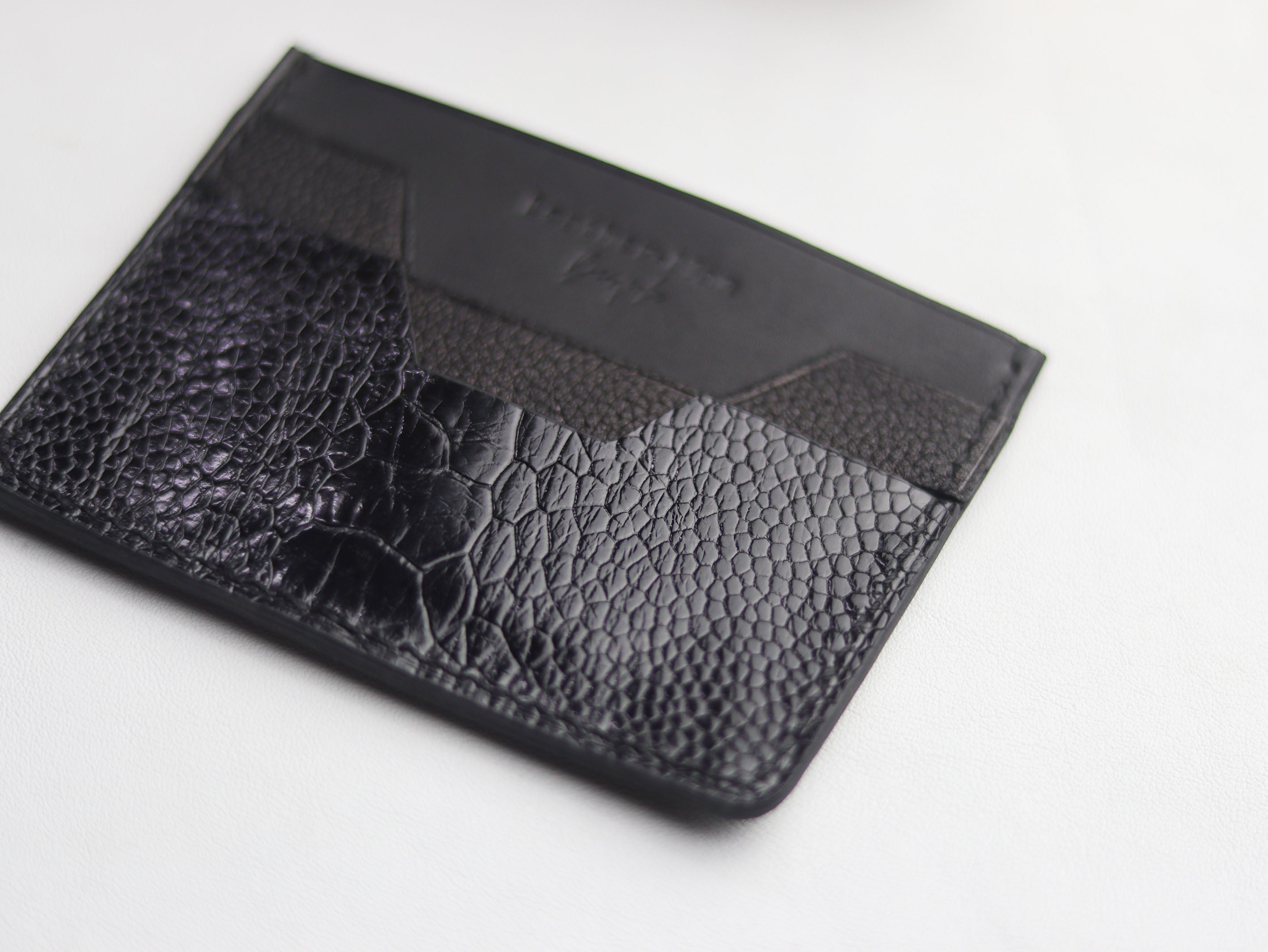 AUGUSTUS - MINIMAL WALLET RAVEN BLACK OSTRICH LEG SKIN