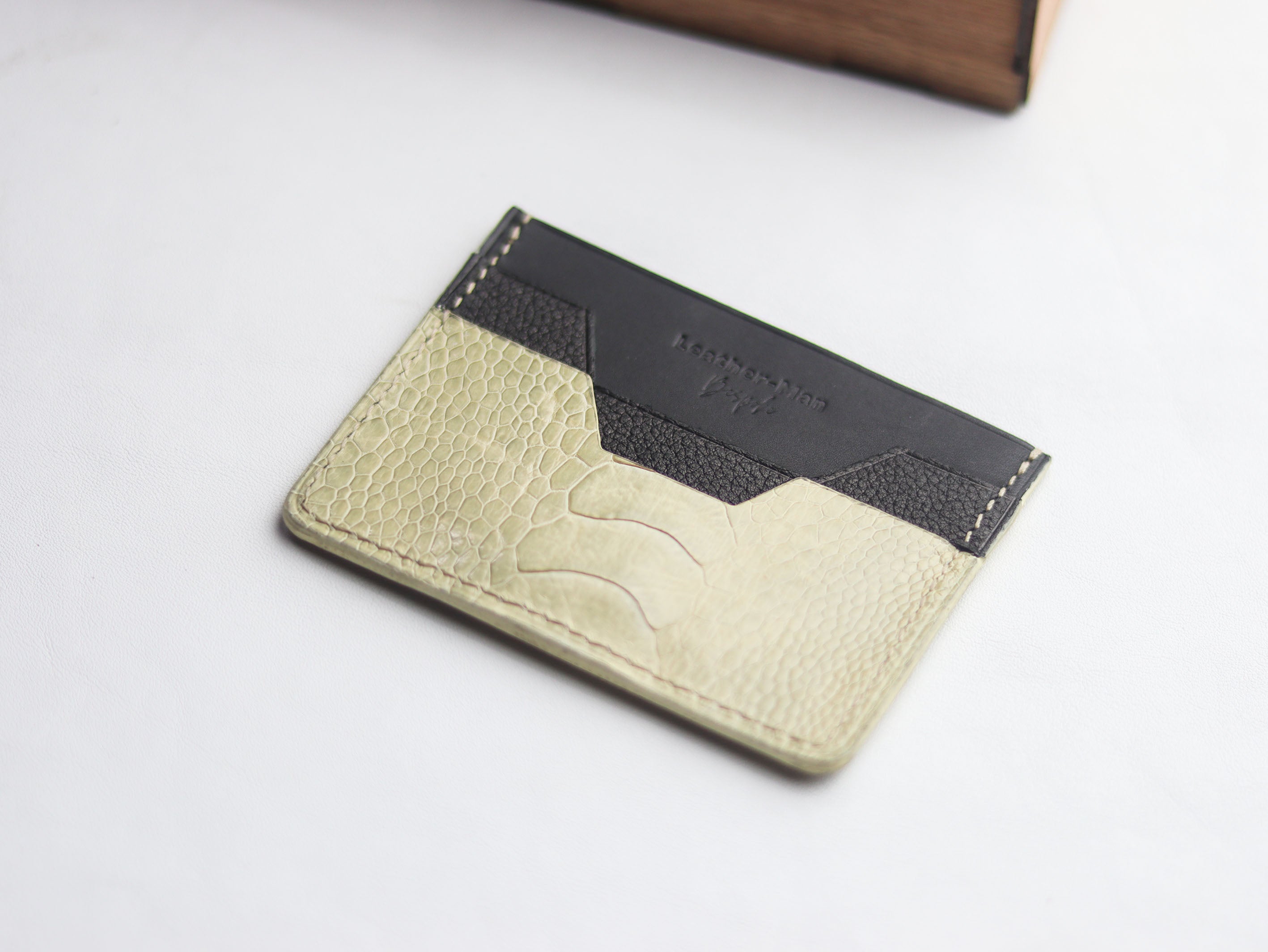 AUGUSTUS - MINIMAL WALLET PARCHMENT BIEGE OSTRICH LEG SKIN