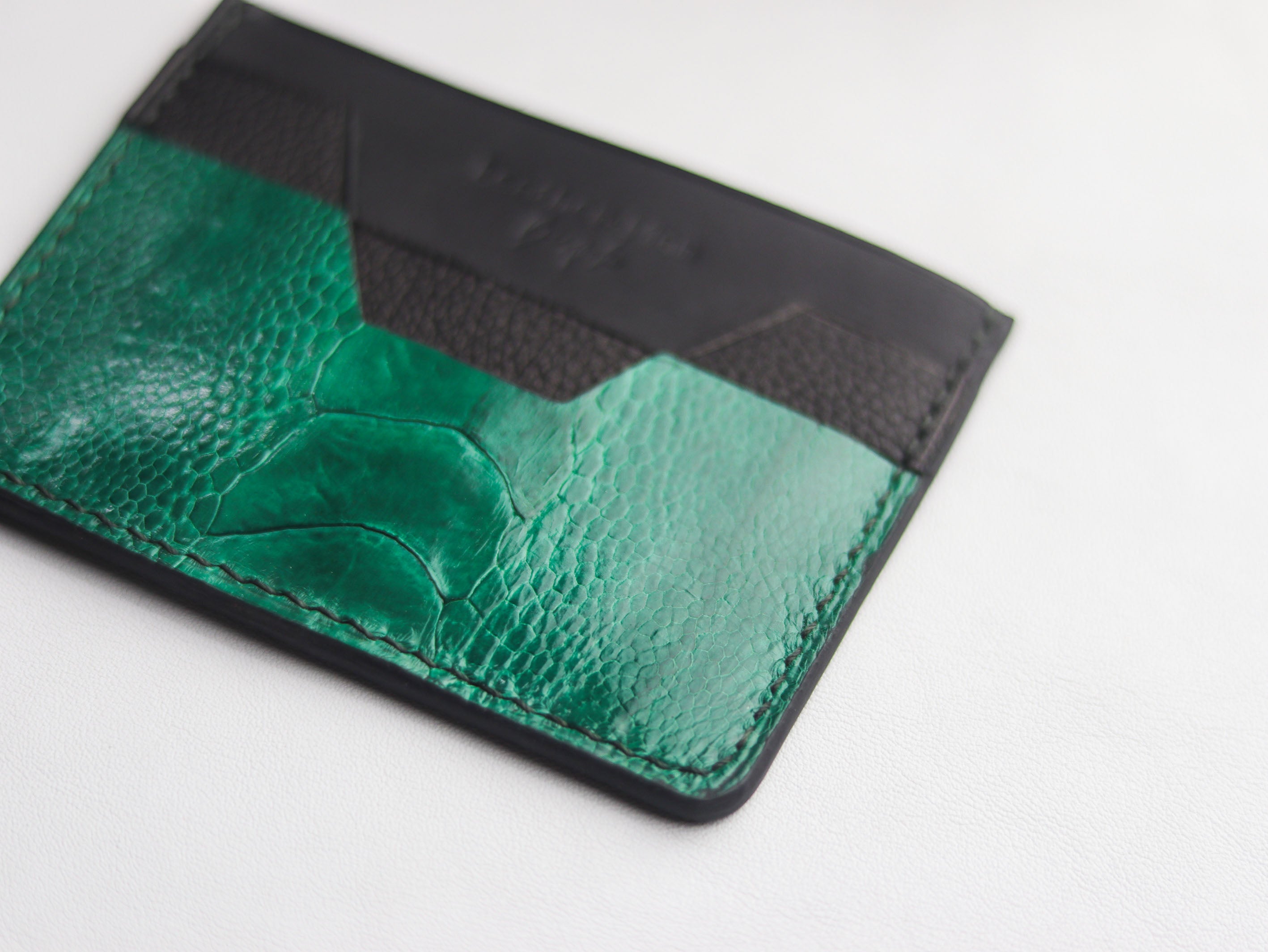 AUGUSTUS - MINIMAL WALLET EMERALD GREEN OSTRICH LEG SKIN