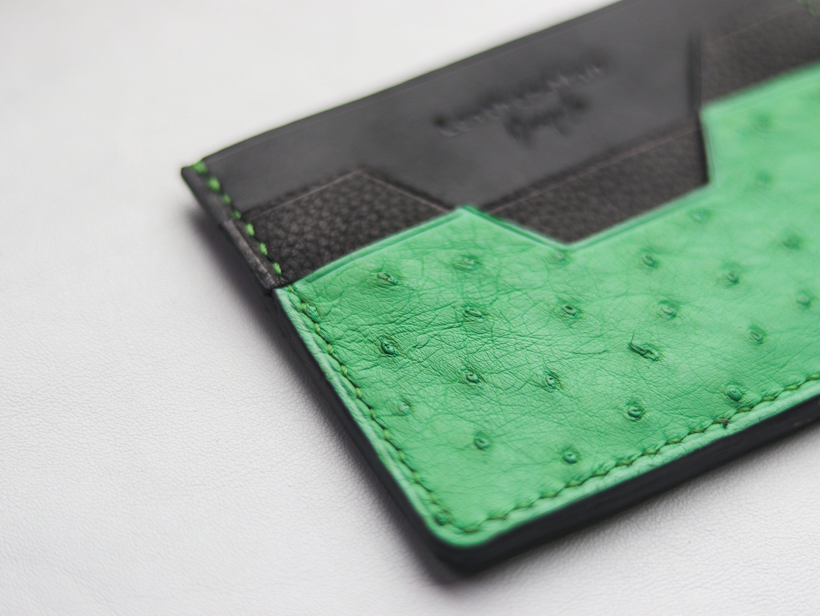 AUGUSTUS - MINIMAL WALLET PARAKEET GREEN OSTRICH SKIN