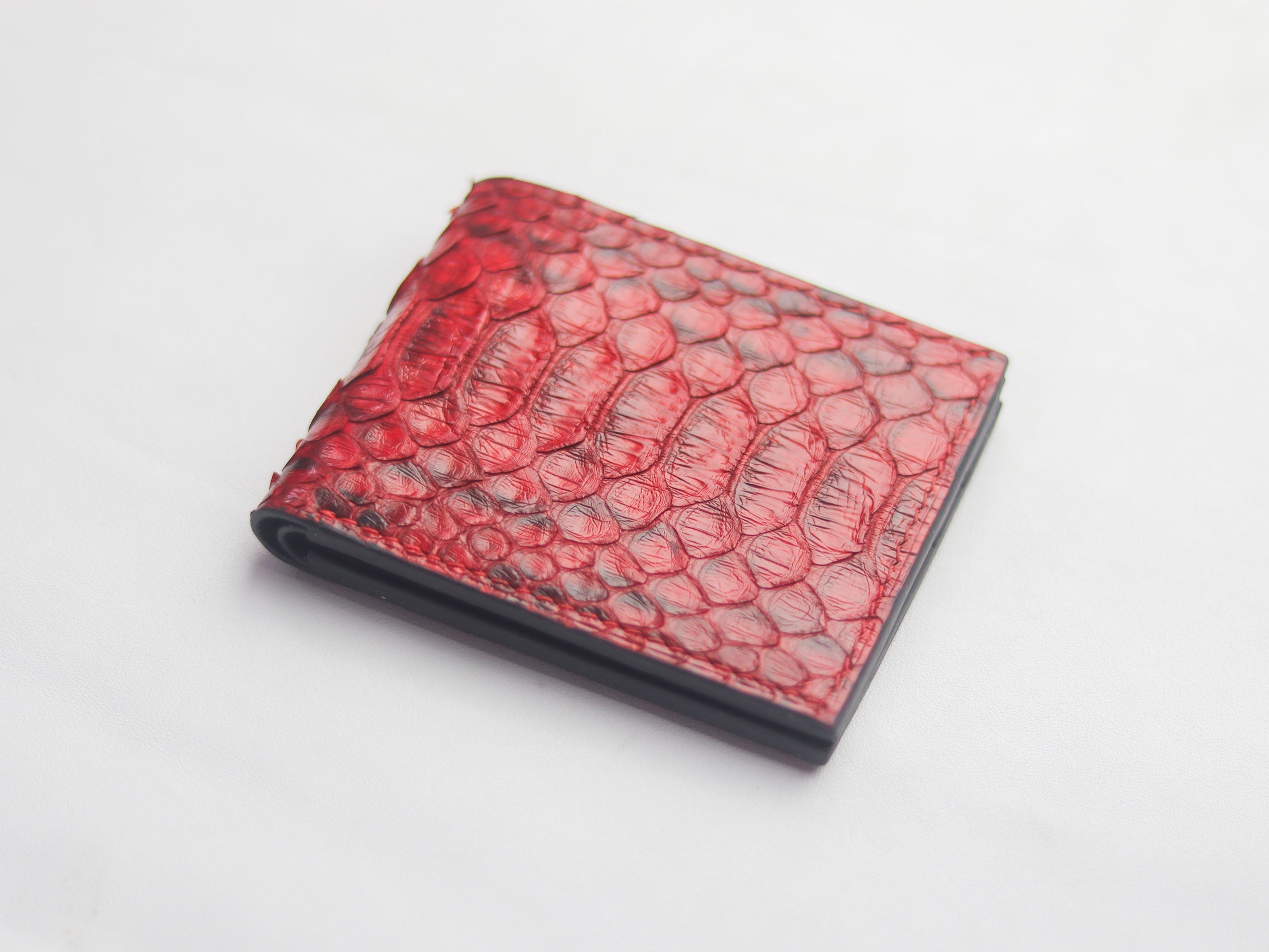 WYNTON - BIFOLD WALLET VENETIAN RED PYTHON SKIN