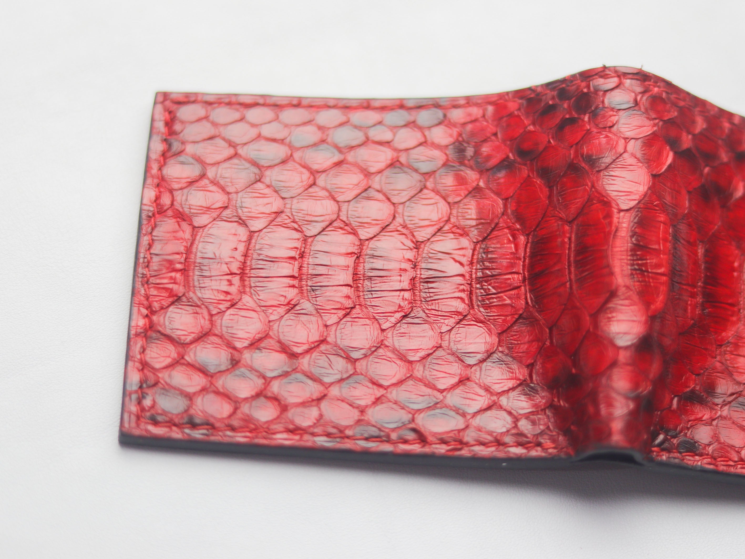 WYNTON - BIFOLD WALLET VENETIAN RED PYTHON SKIN