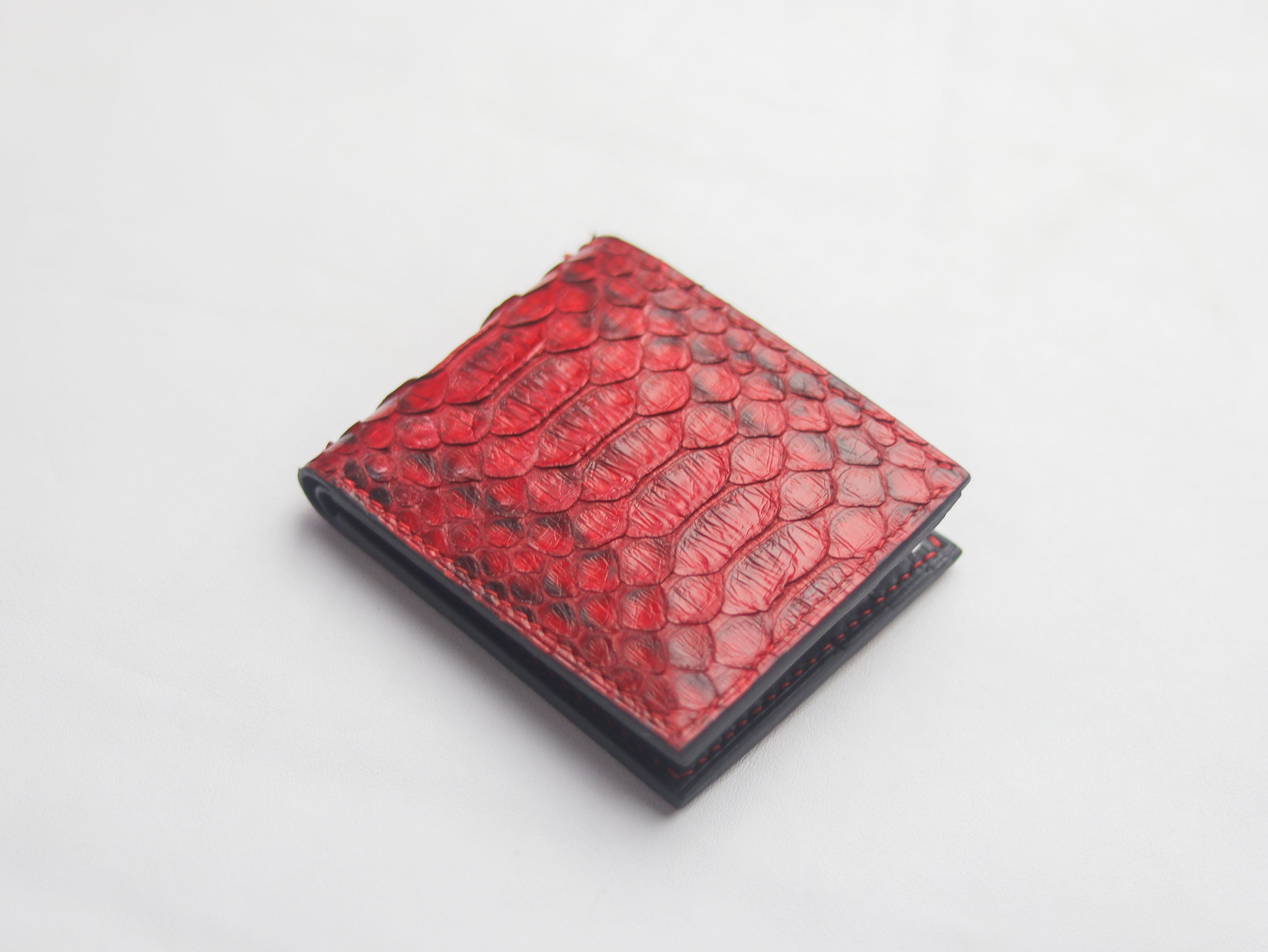 WYNTON - BIFOLD WALLET VENETIAN RED PYTHON SKIN