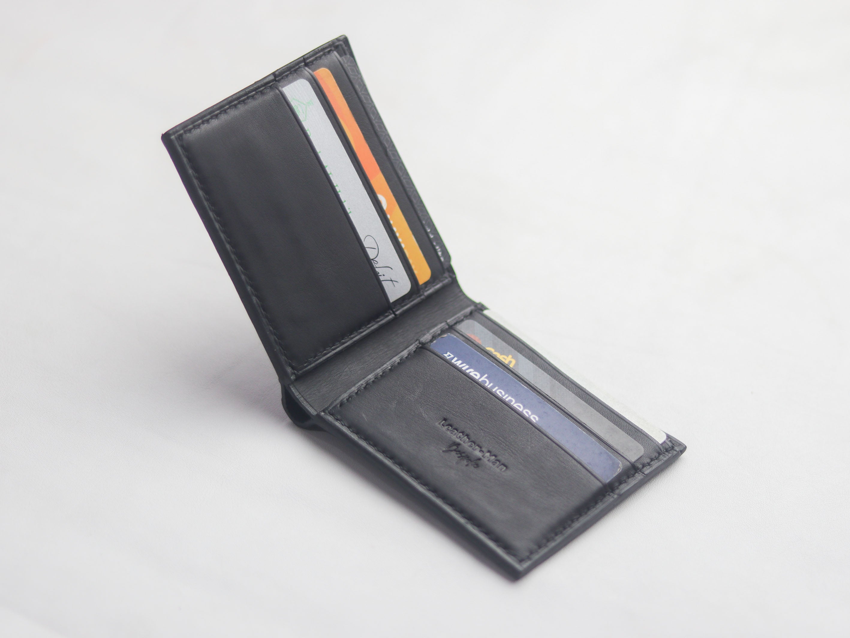 WYNTON - BIFOLD WALLET RAVEN BLACK PYTHON SKIN