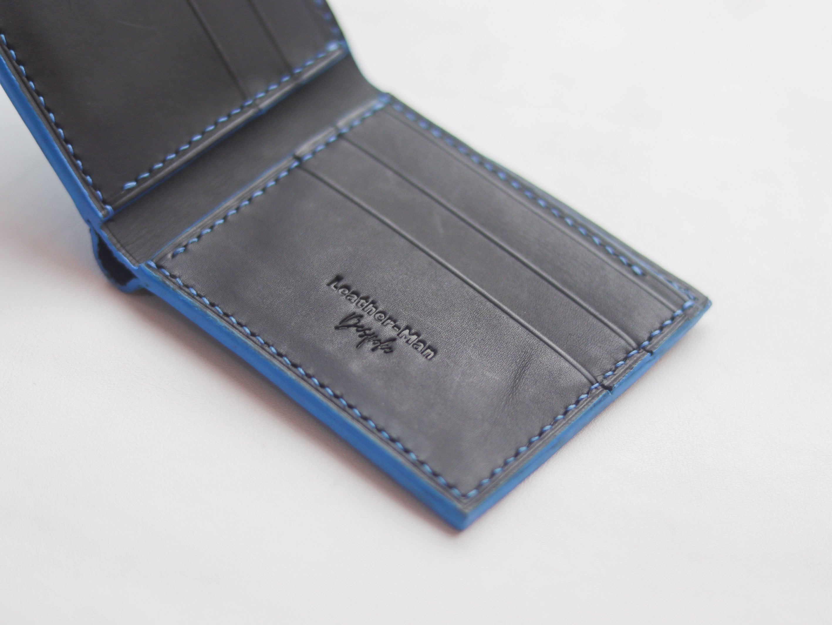 WYNTON - BIFOLD WALLET CERULEAN BLUE PYTHON SKIN