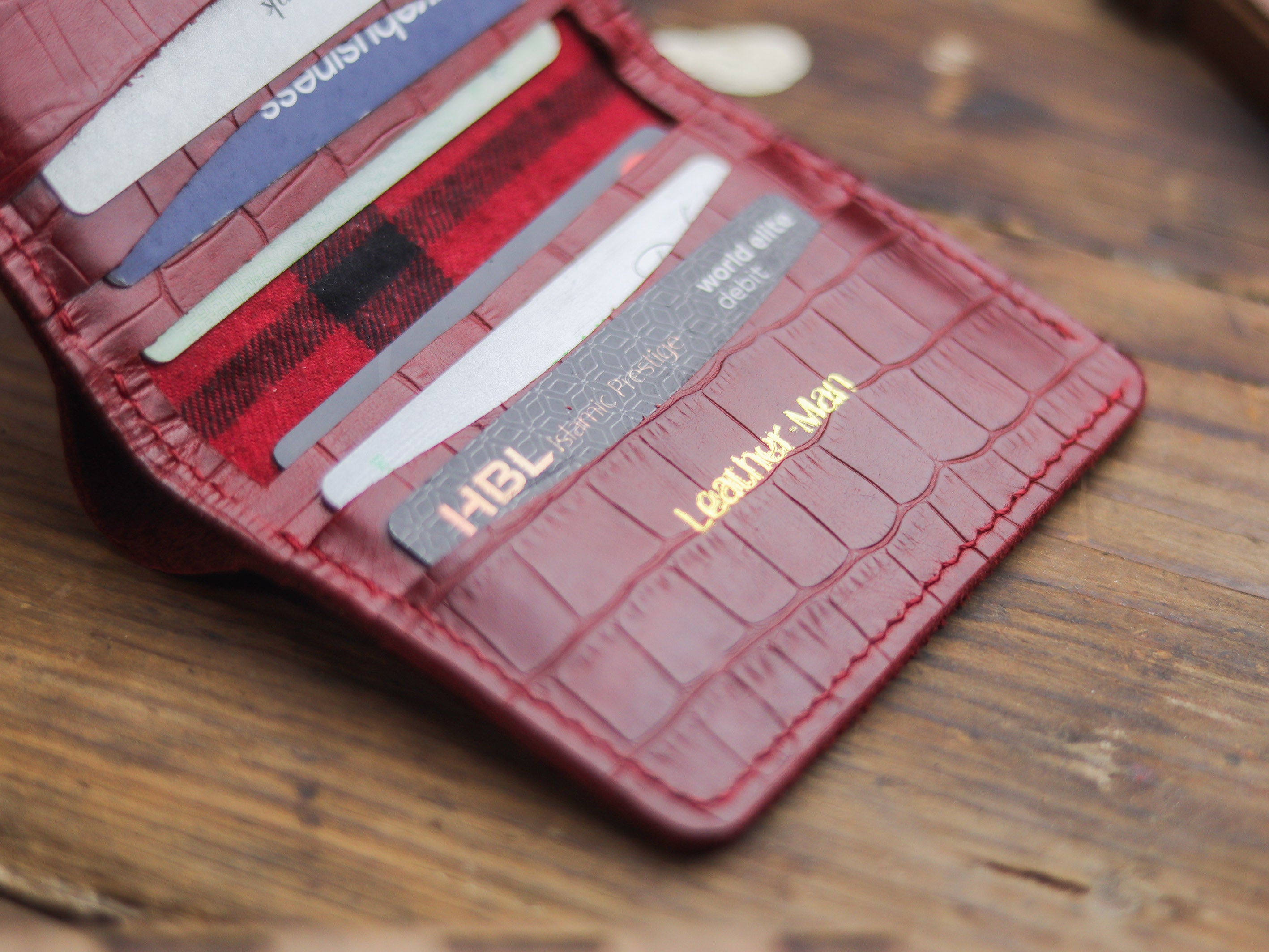 HAMPTON PRO BIFOLD WALLET BURGUNDY CROCO