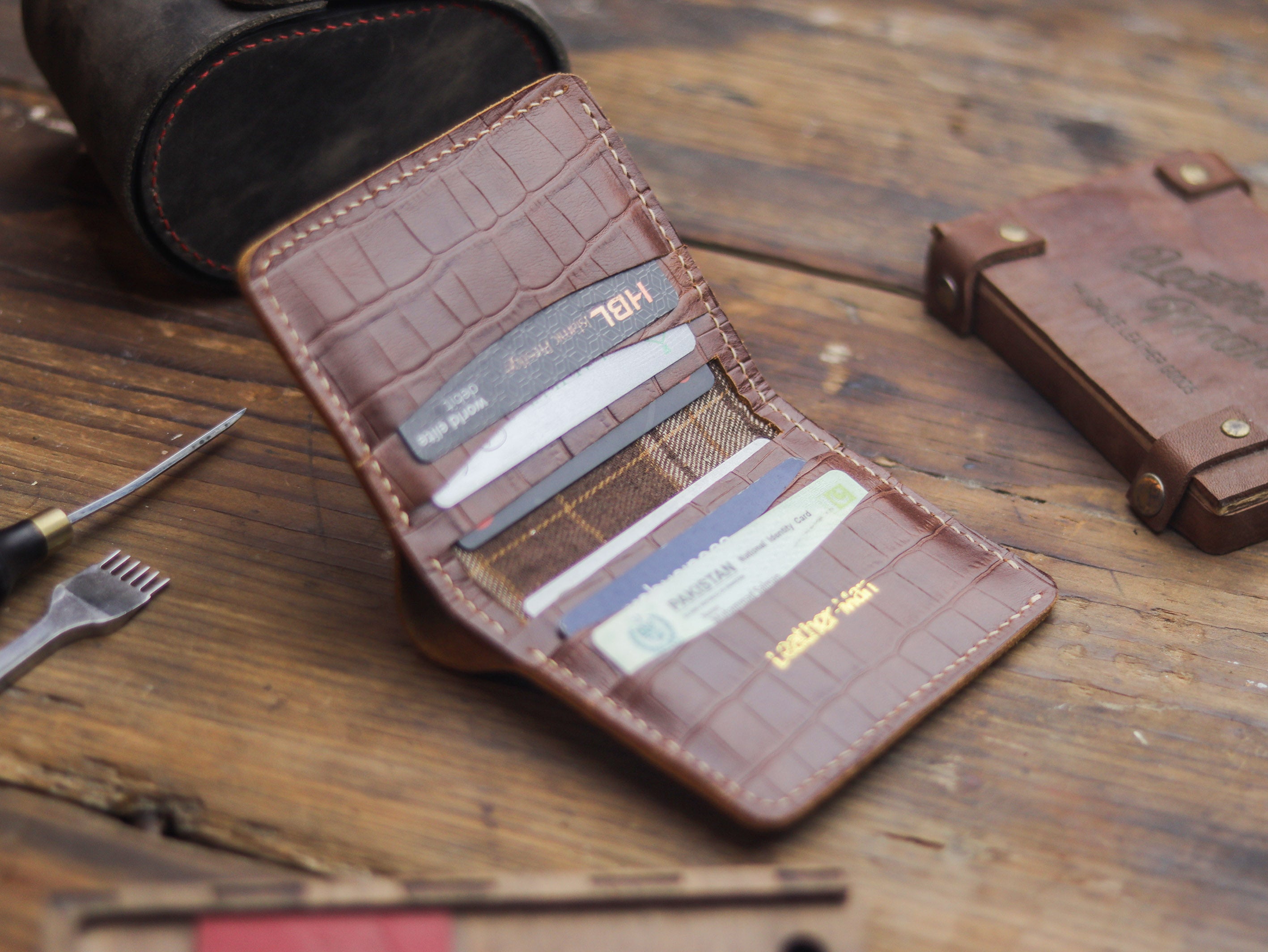 HAMPTON PRO BIFOLD WALLET BROWN CROCO