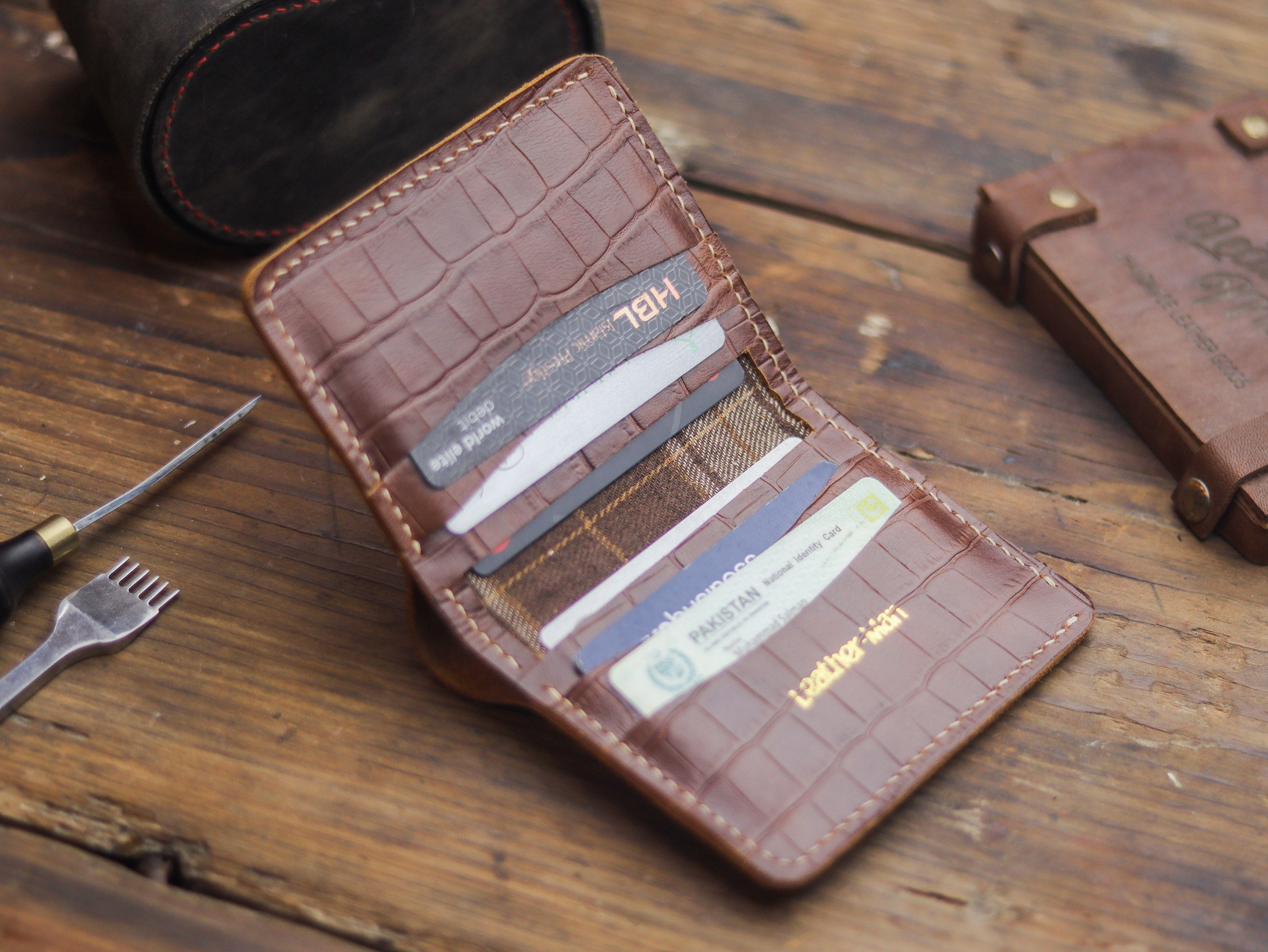 HAMPTON PRO BIFOLD WALLET BROWN CROCO