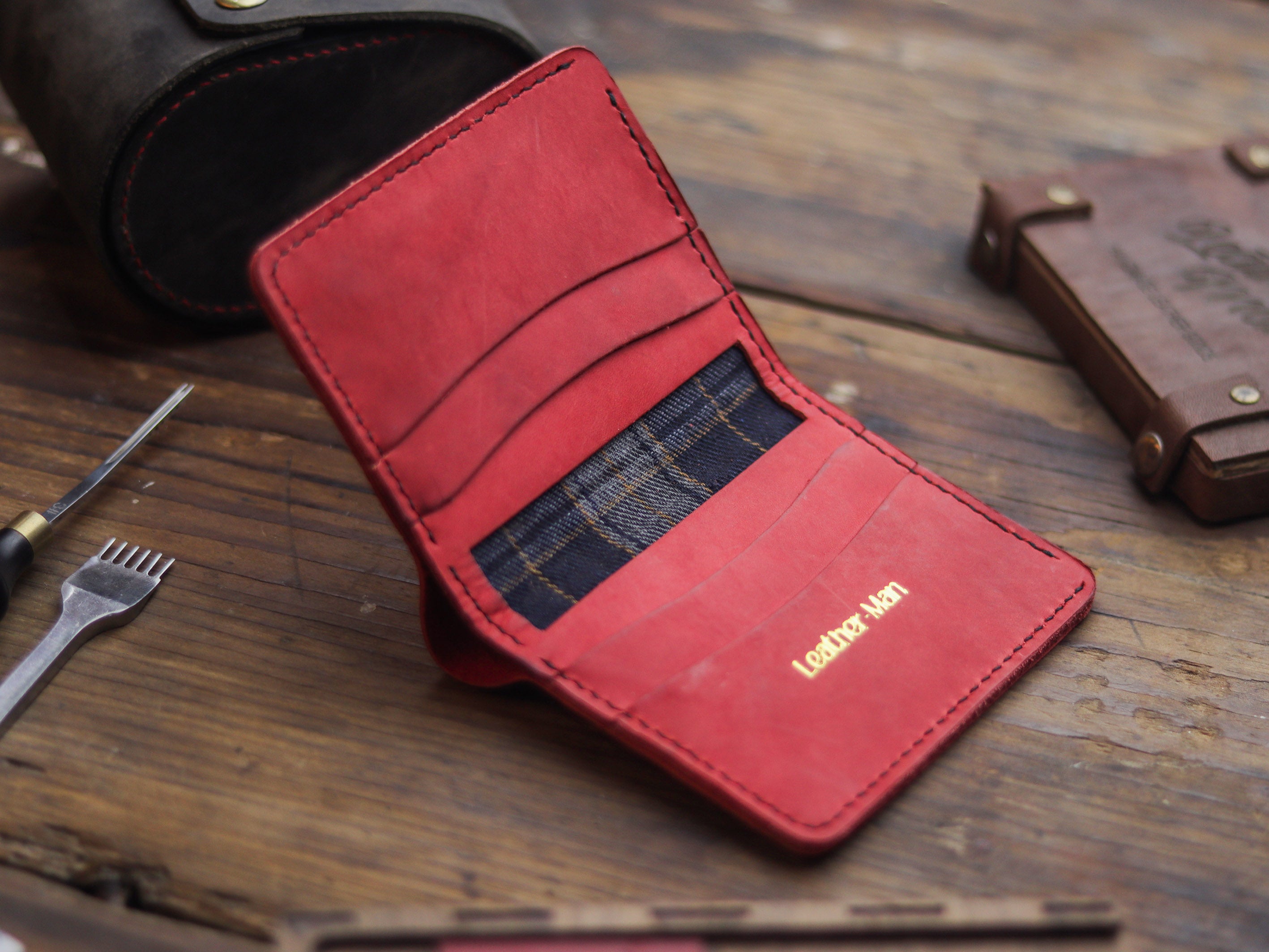 HAMPTON PRO BIFOLD WALLET PRISMETIC RED