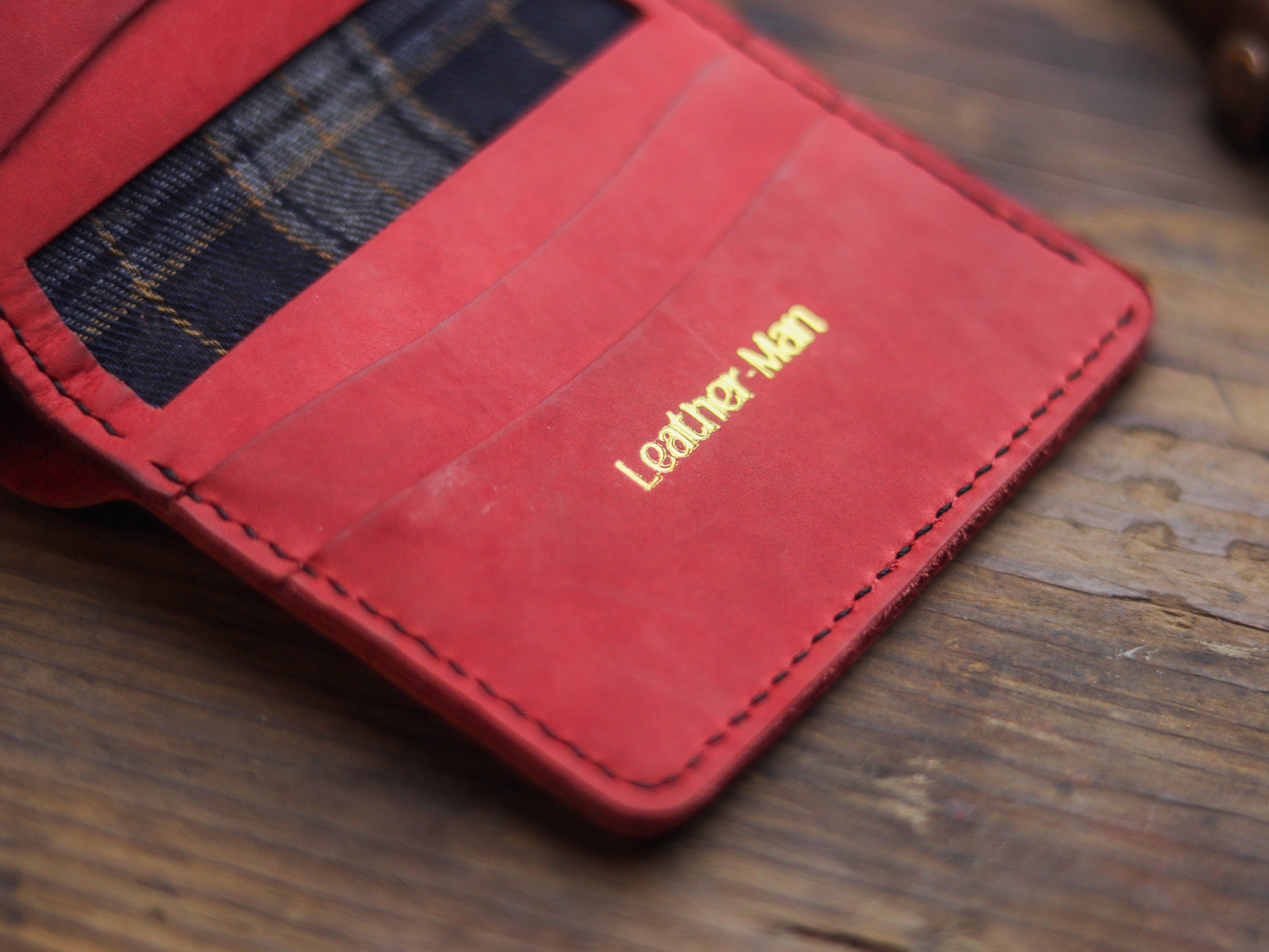 HAMPTON PRO BIFOLD WALLET PRISMETIC RED