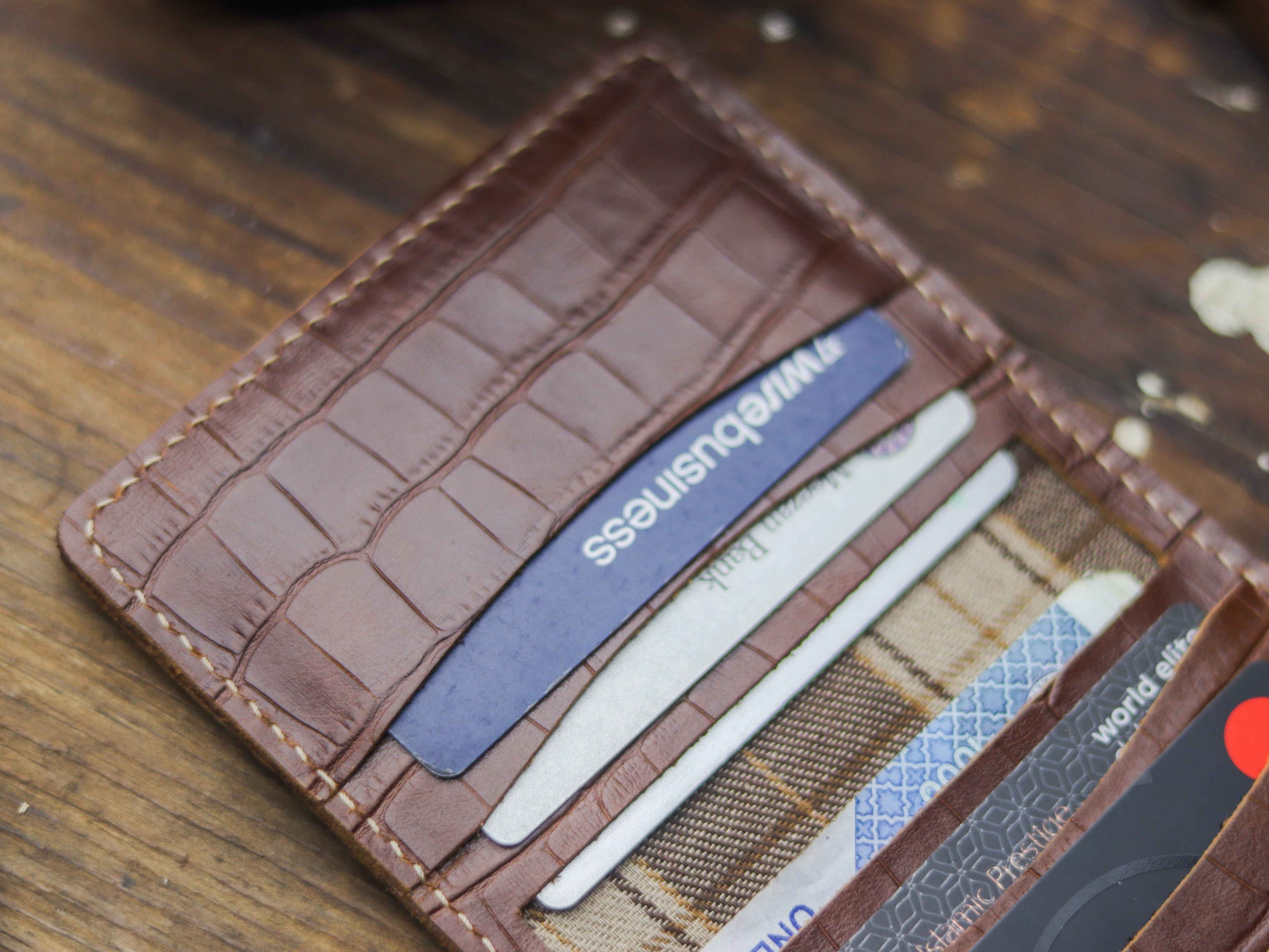 HAMPTON - C BIFOLD CARD HOLDER BROWN CROCO