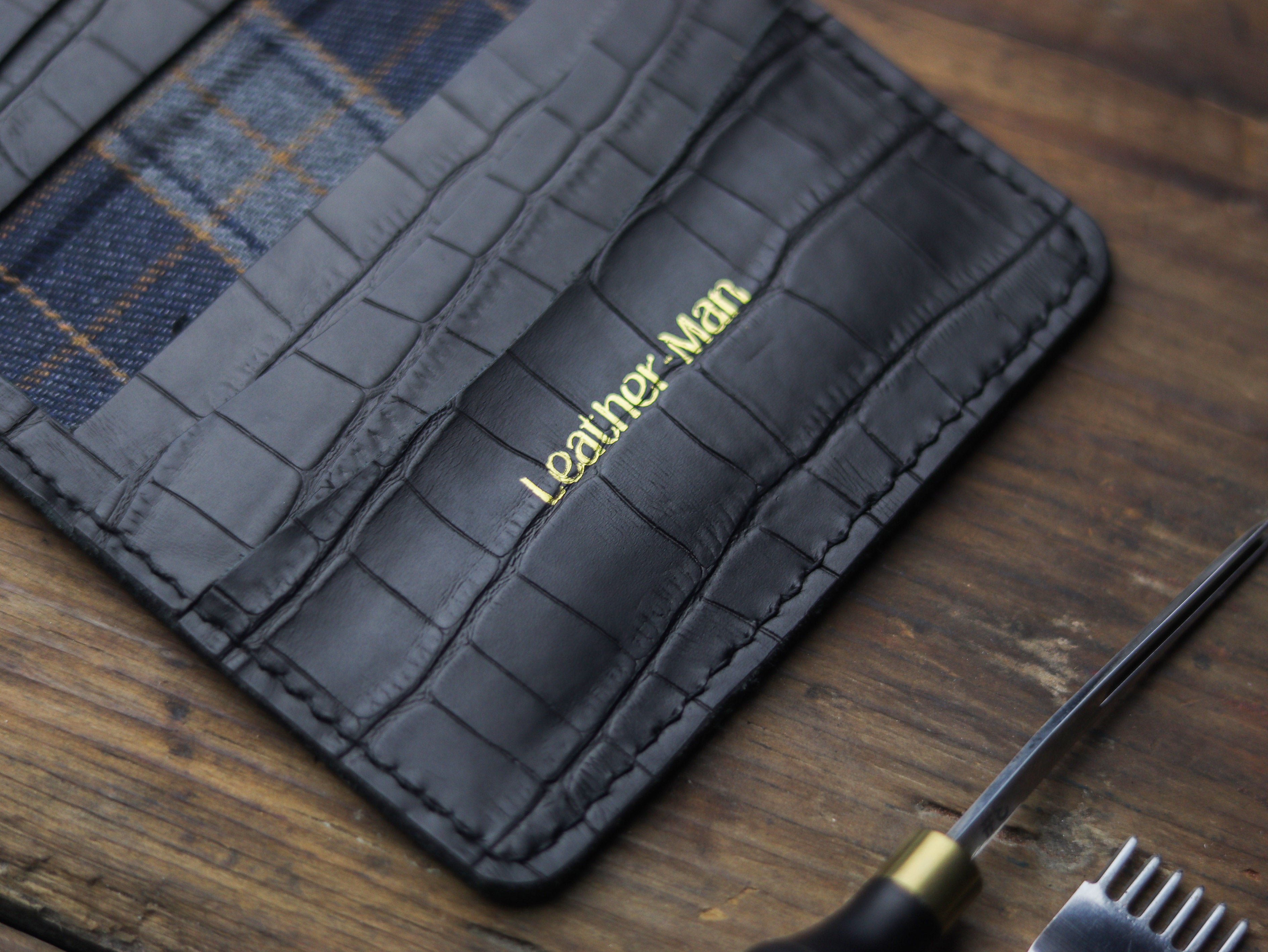 HAMPTON - C BIFOLD CARD HOLDER BLACK CROCO