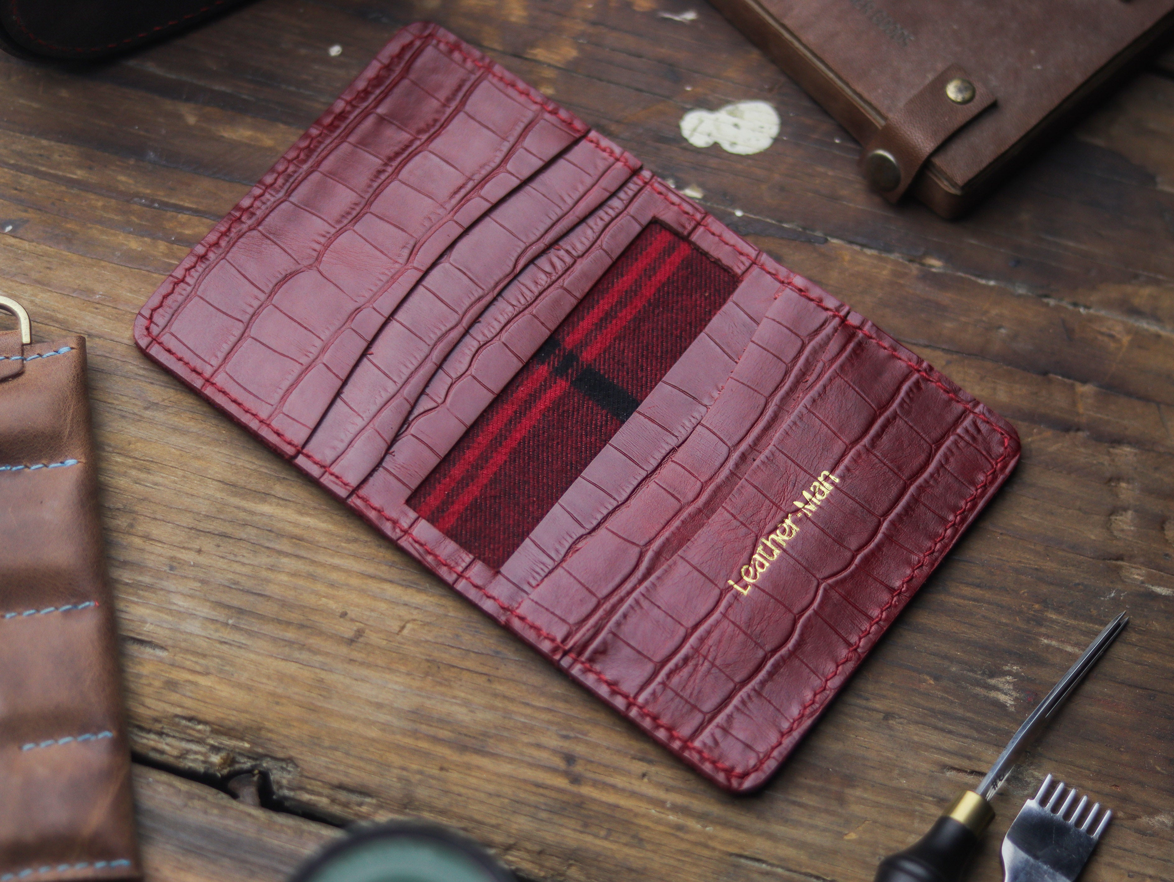 HAMPTON - C BIFOLD CARD HOLDER BURGUNDY CROCO