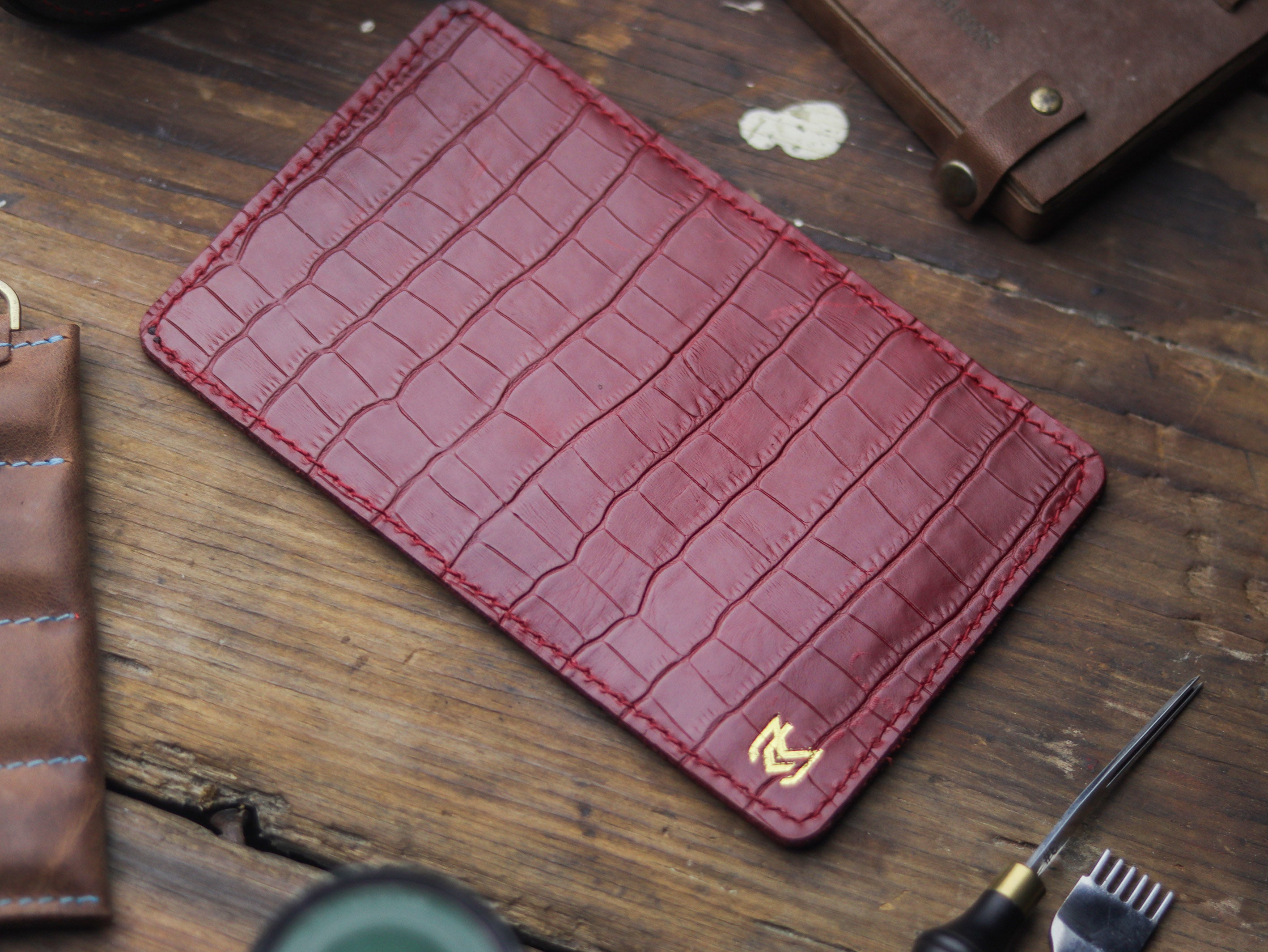 HAMPTON - C BIFOLD CARD HOLDER BURGUNDY CROCO