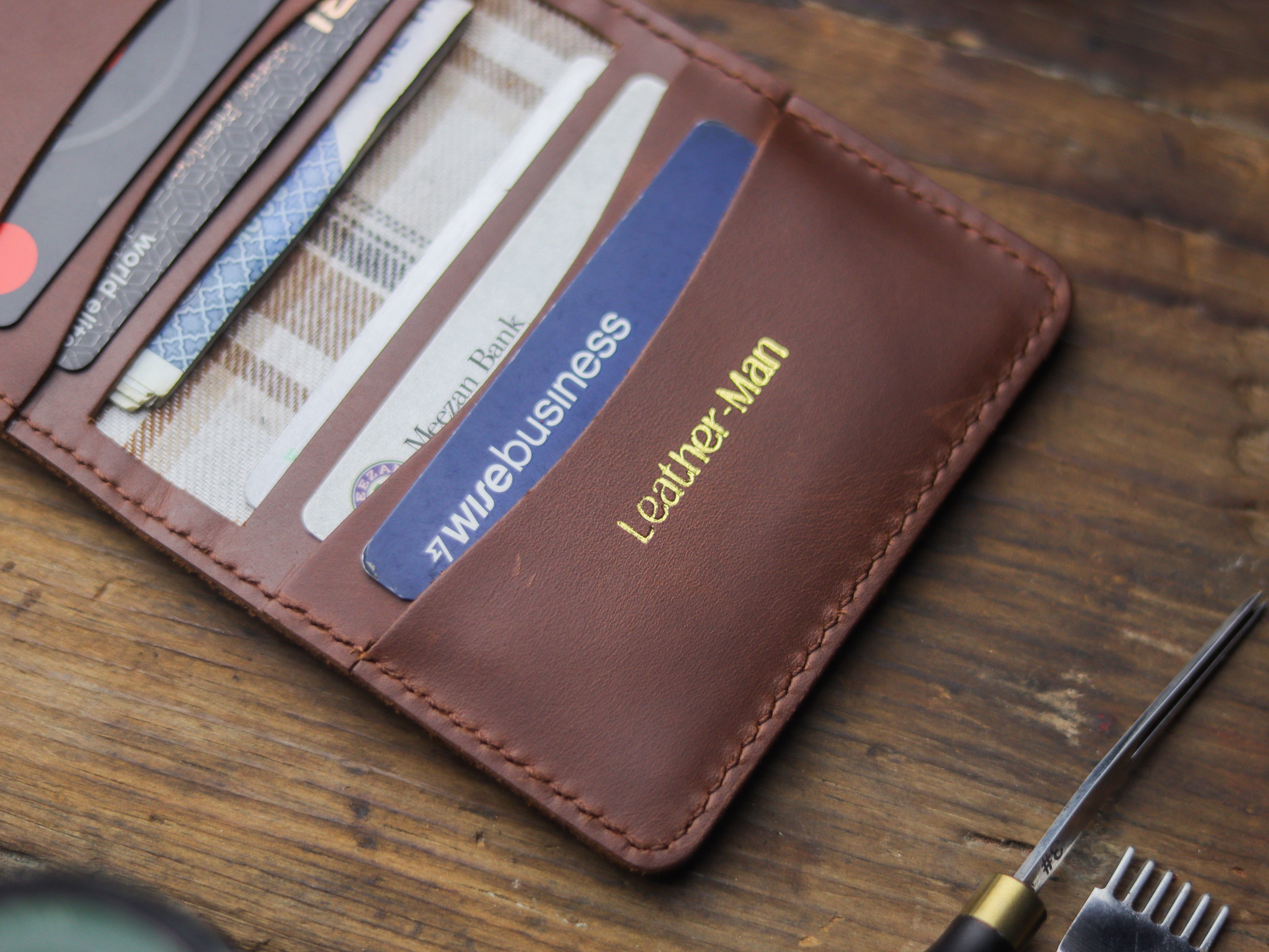 HAMPTON - C BIFOLD CARD HOLDER CHESTNUT BROWN