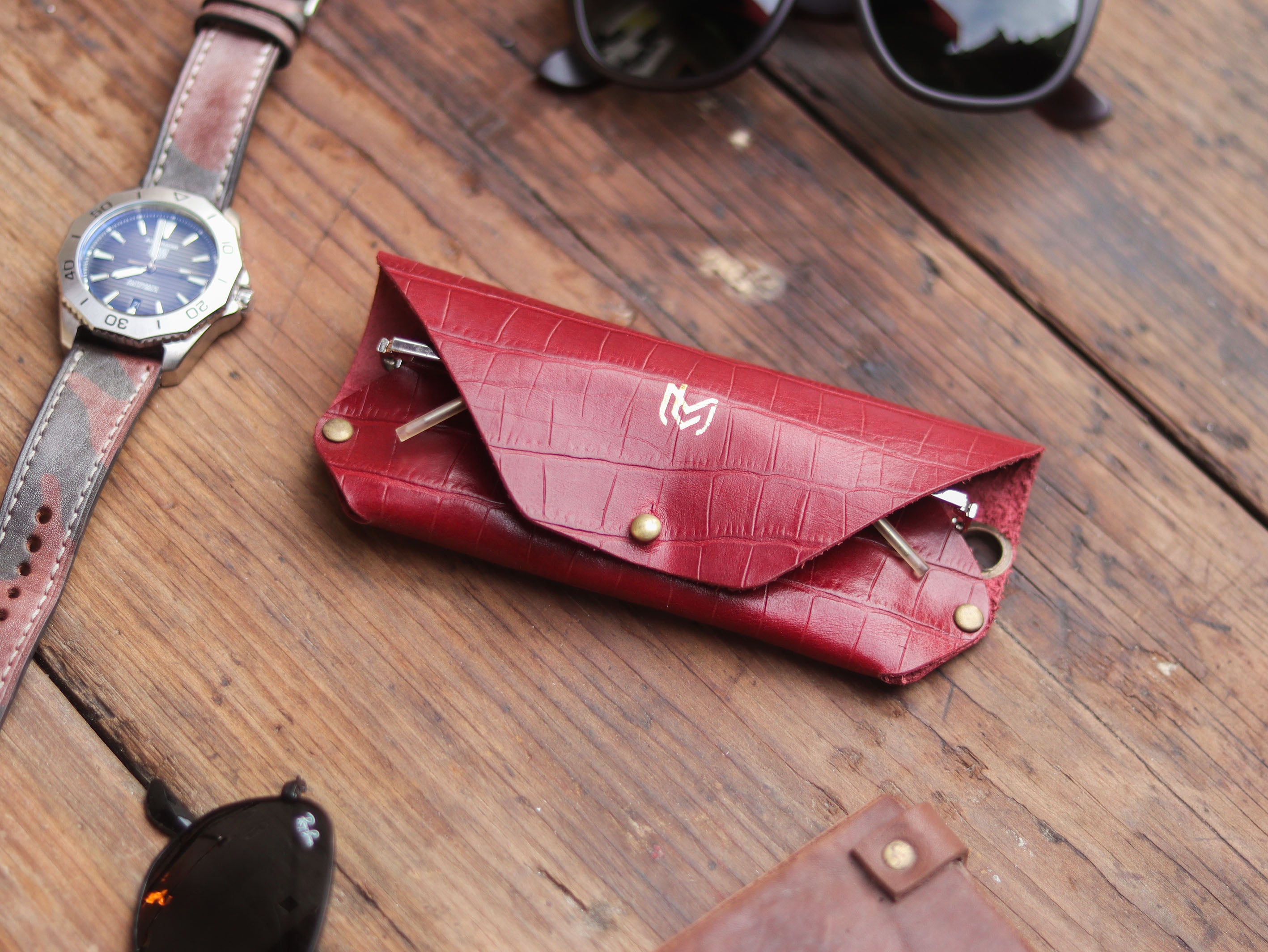 SG-1 SUNGLASSES CASE - BURGUNDY CROCO