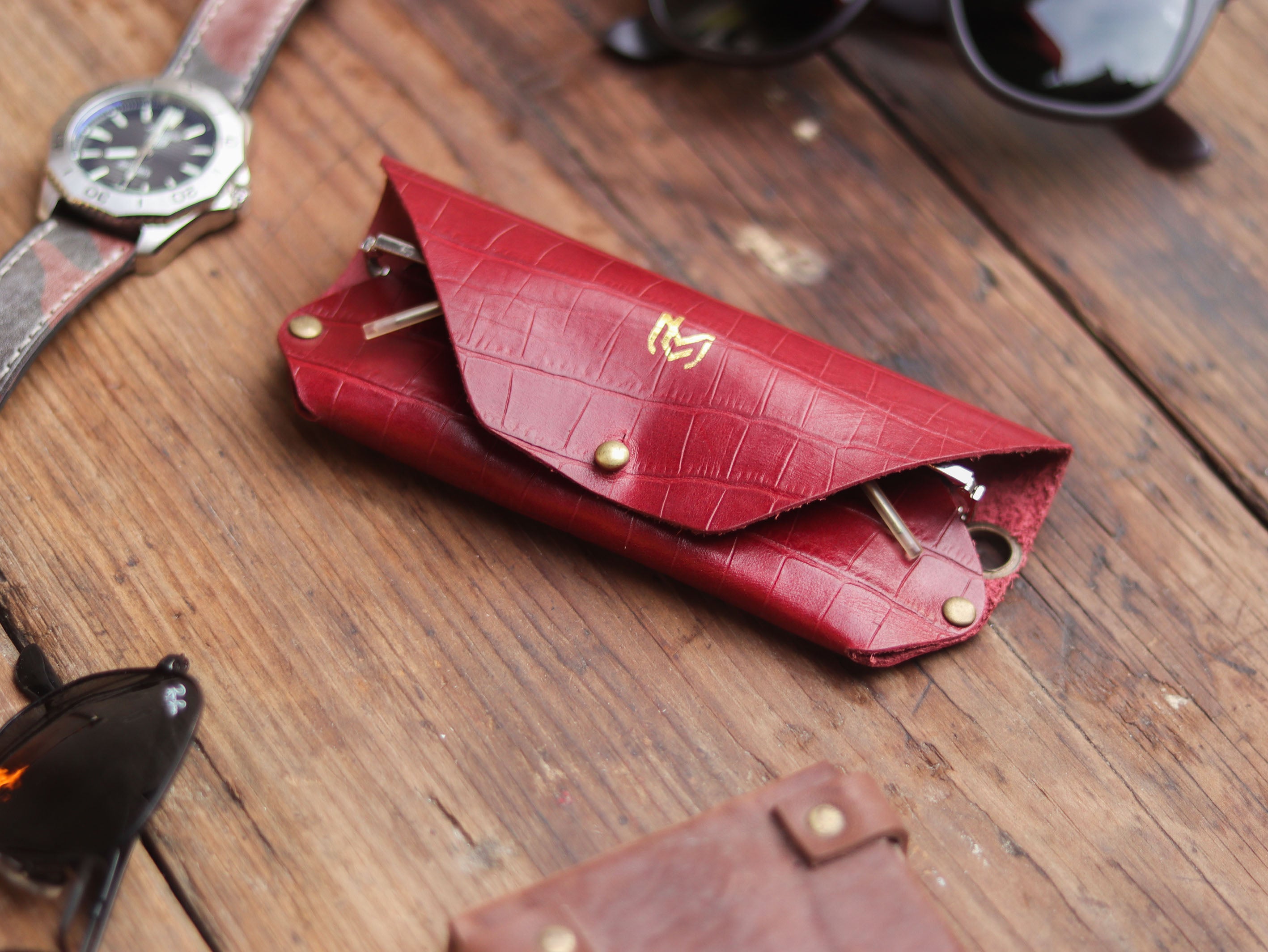 SG-1 SUNGLASSES CASE - BURGUNDY CROCO