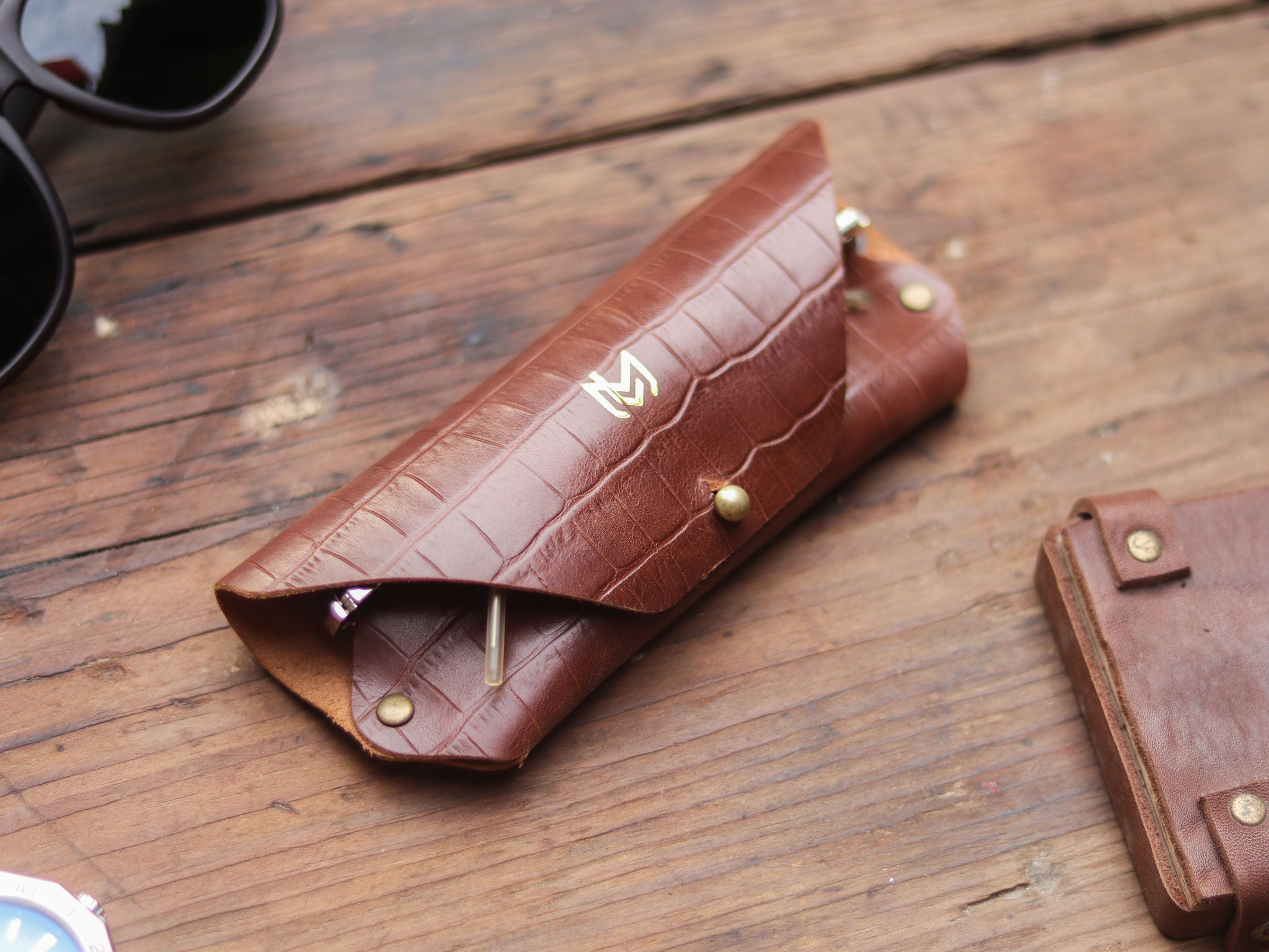 SG-1 SUNGLASSES CASE - BROWN CROCO