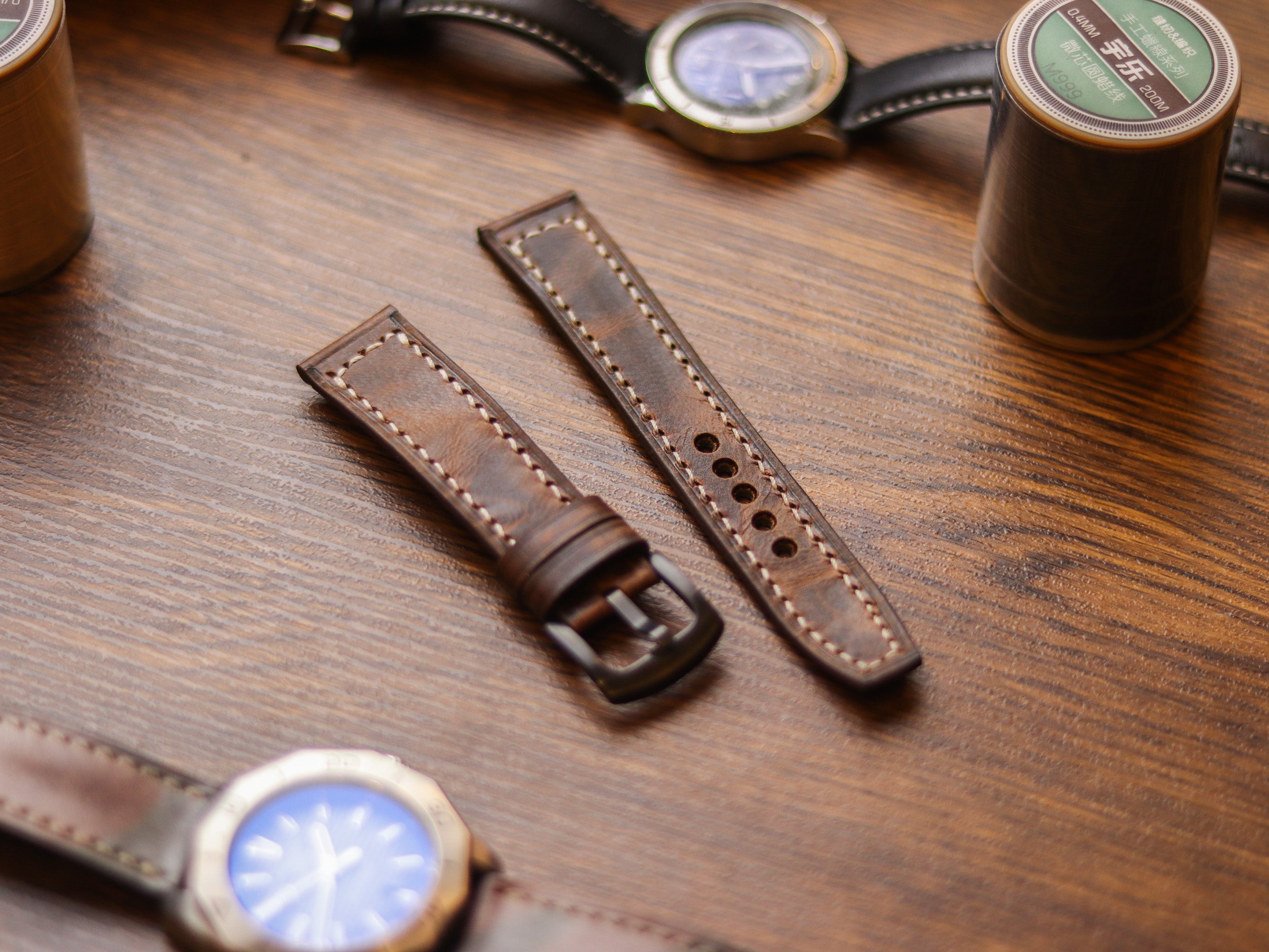 CRAZY BROWN HAND-CRAFTED WATCH STRAPS - BOX STITCHED U-TAIL