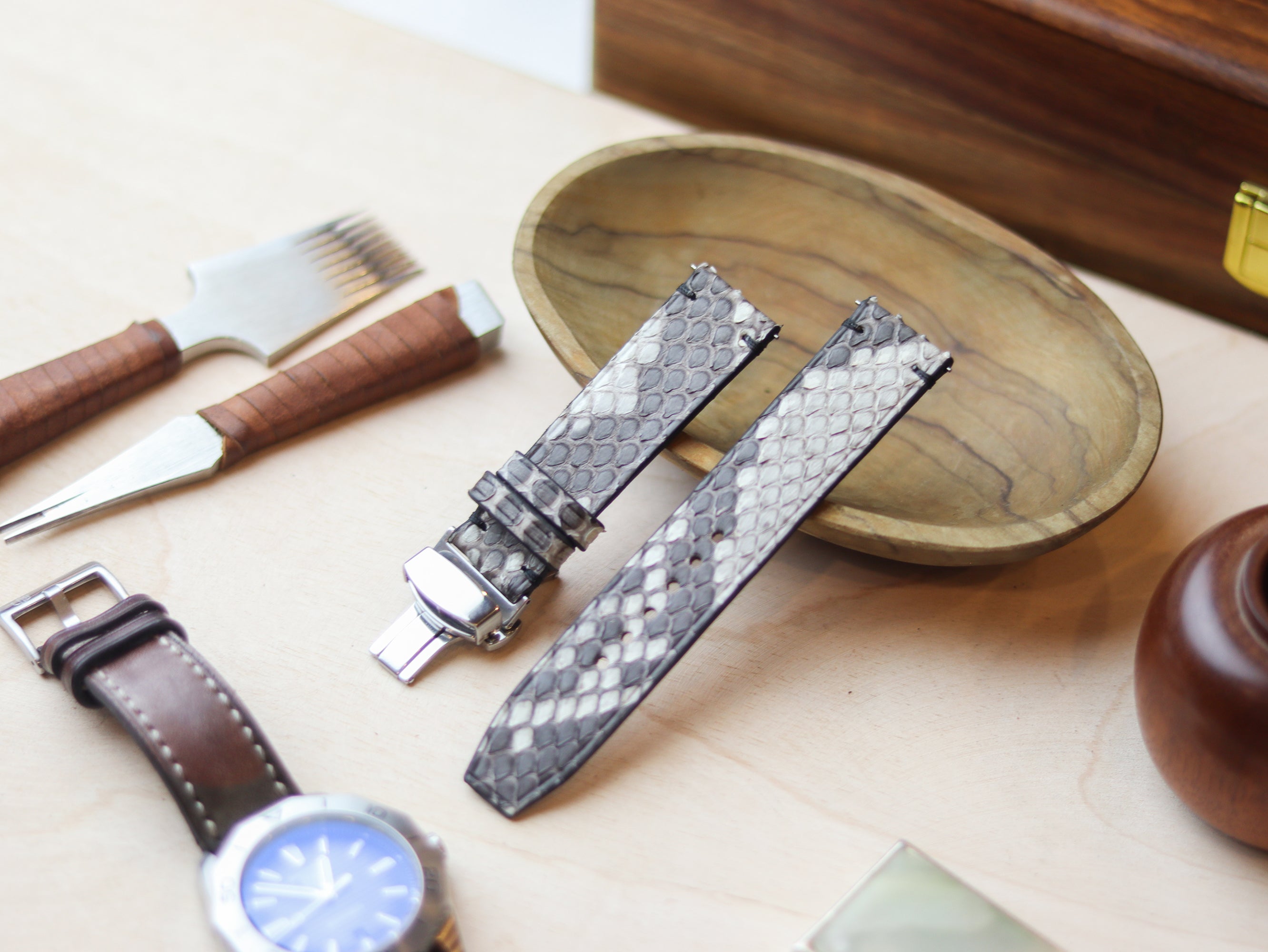 PYTHON SKIN WATCH STRAPS WITH BUTTERFLY CLASP - NATURAL