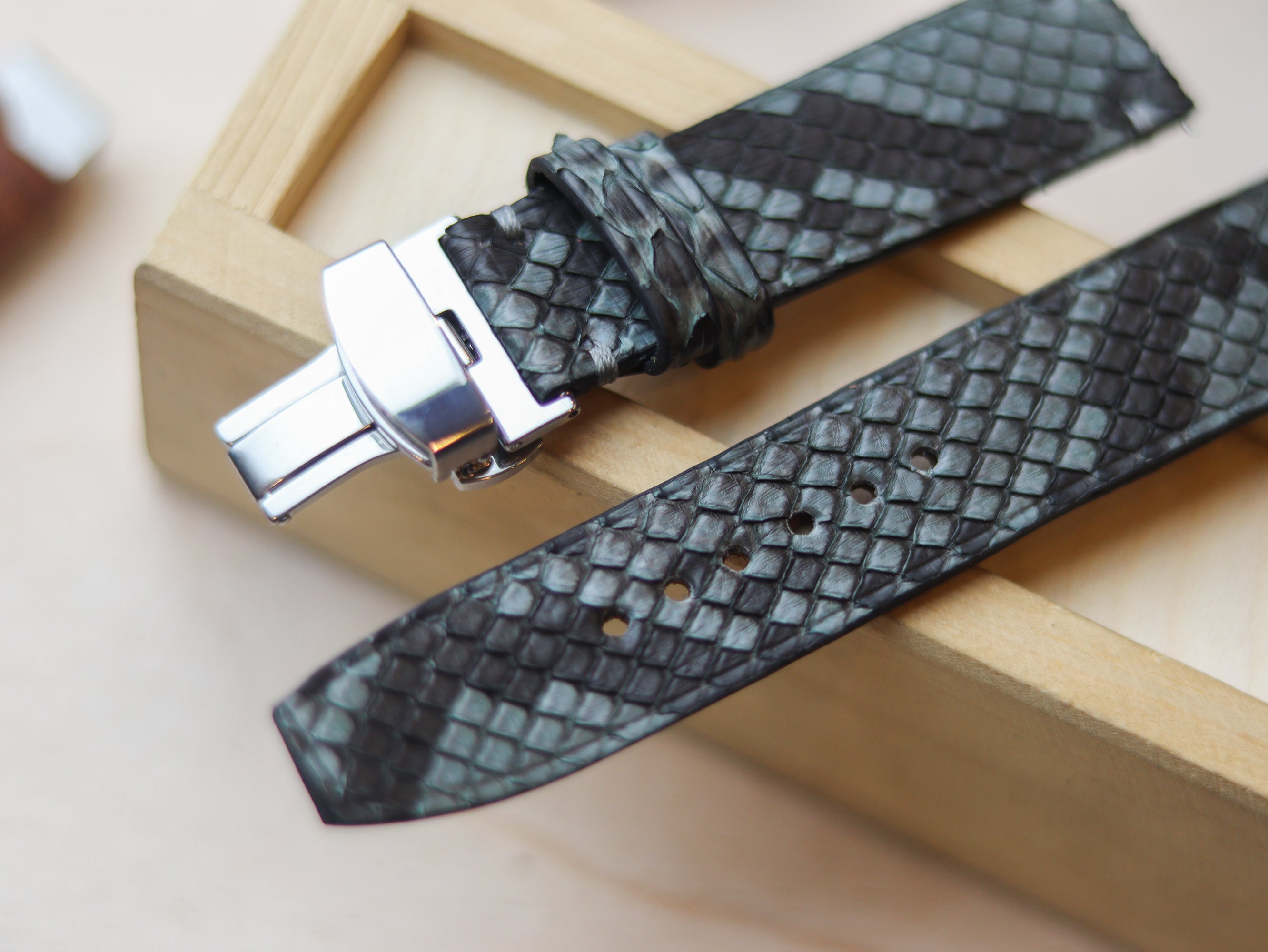 PYTHON SKIN WATCH STRAPS WITH BUTTERFLY CLASP - IRIDIUM GREY