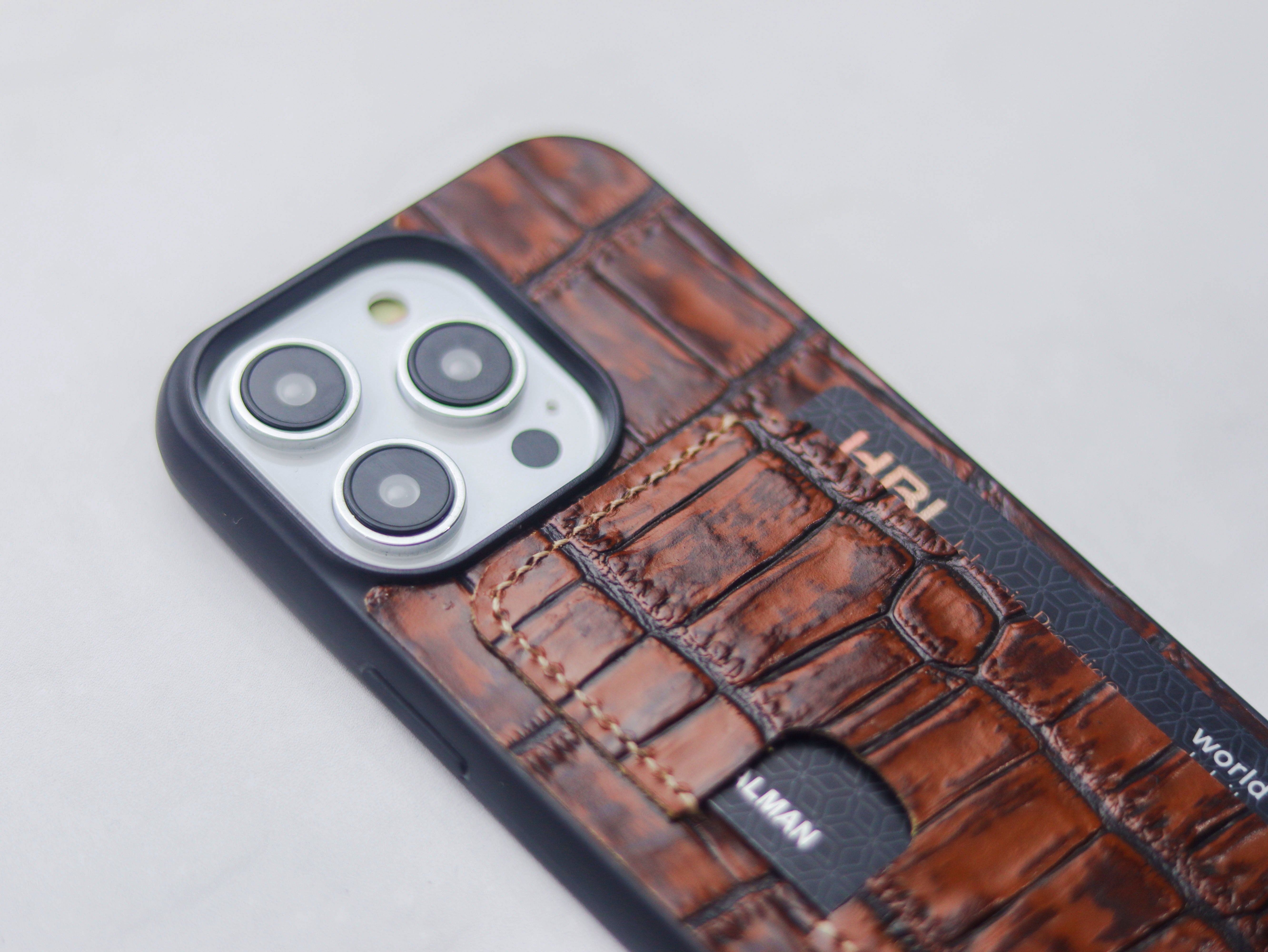 BROWN CROCO LEATHER (LARGE SCALES) -  WALLET PHONE CASE