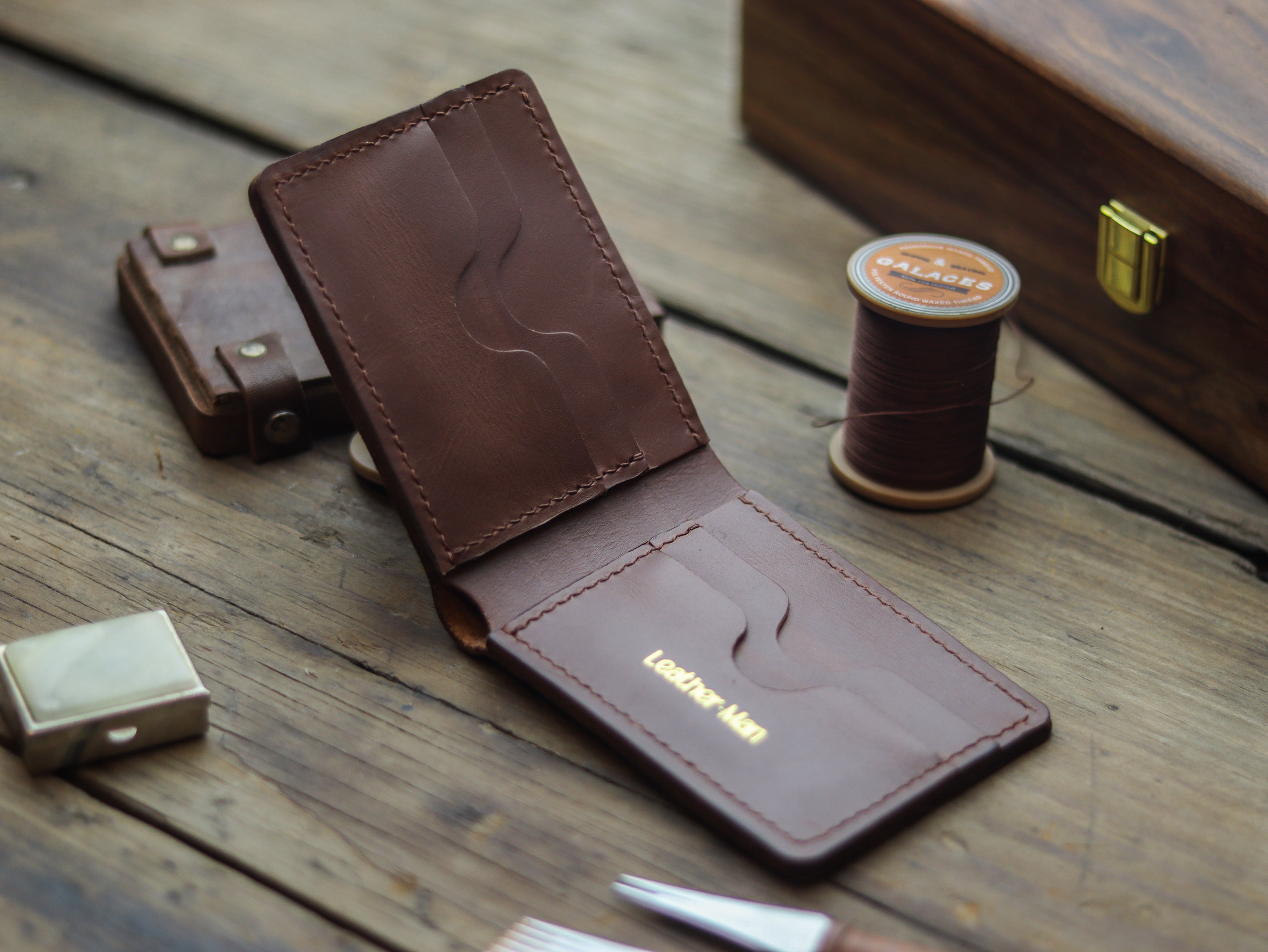 CAMBRIDGE - CHESTNUT BROWN (ENGRAVED)