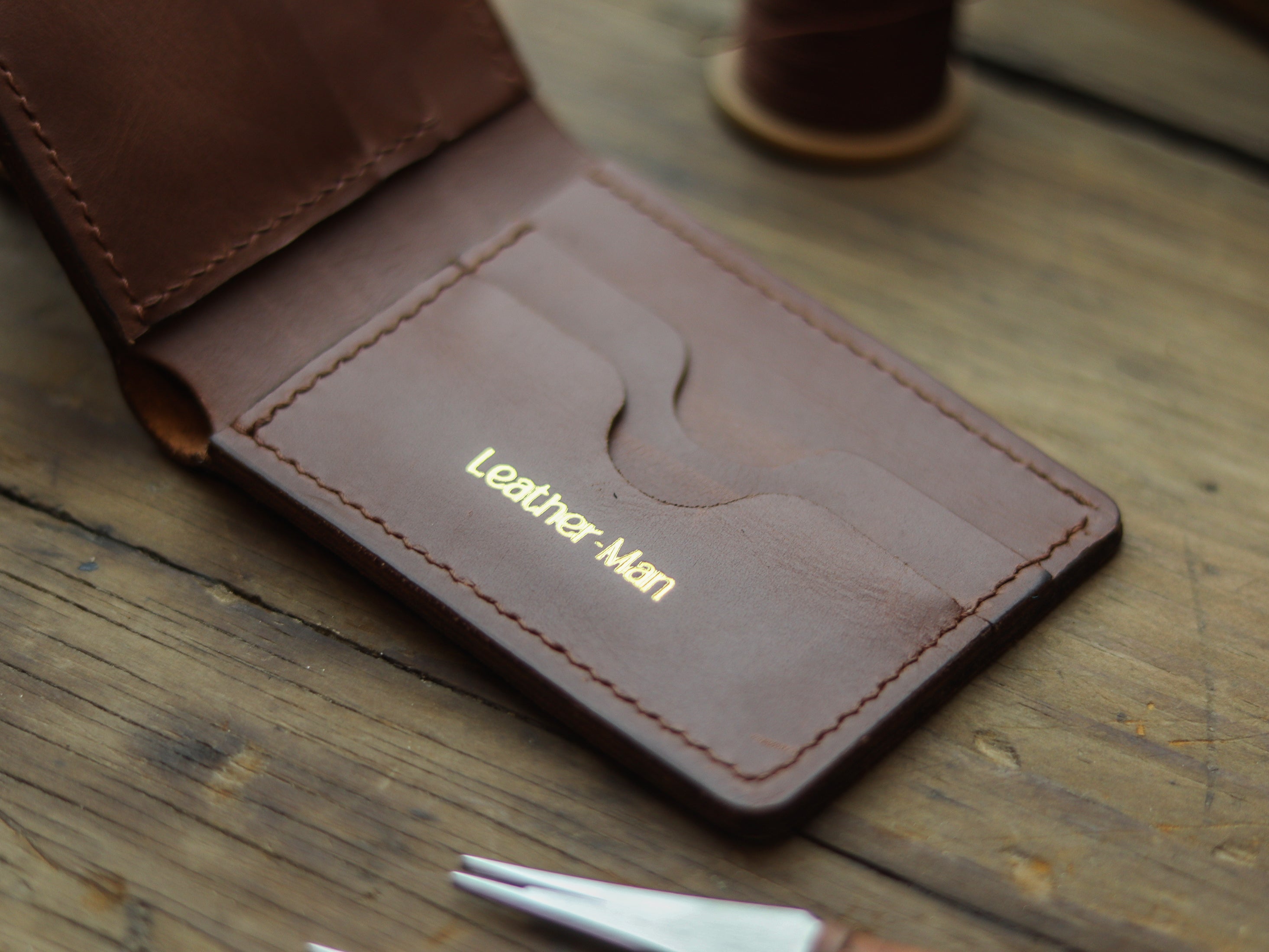 CAMBRIDGE - CHESTNUT BROWN (ENGRAVED)