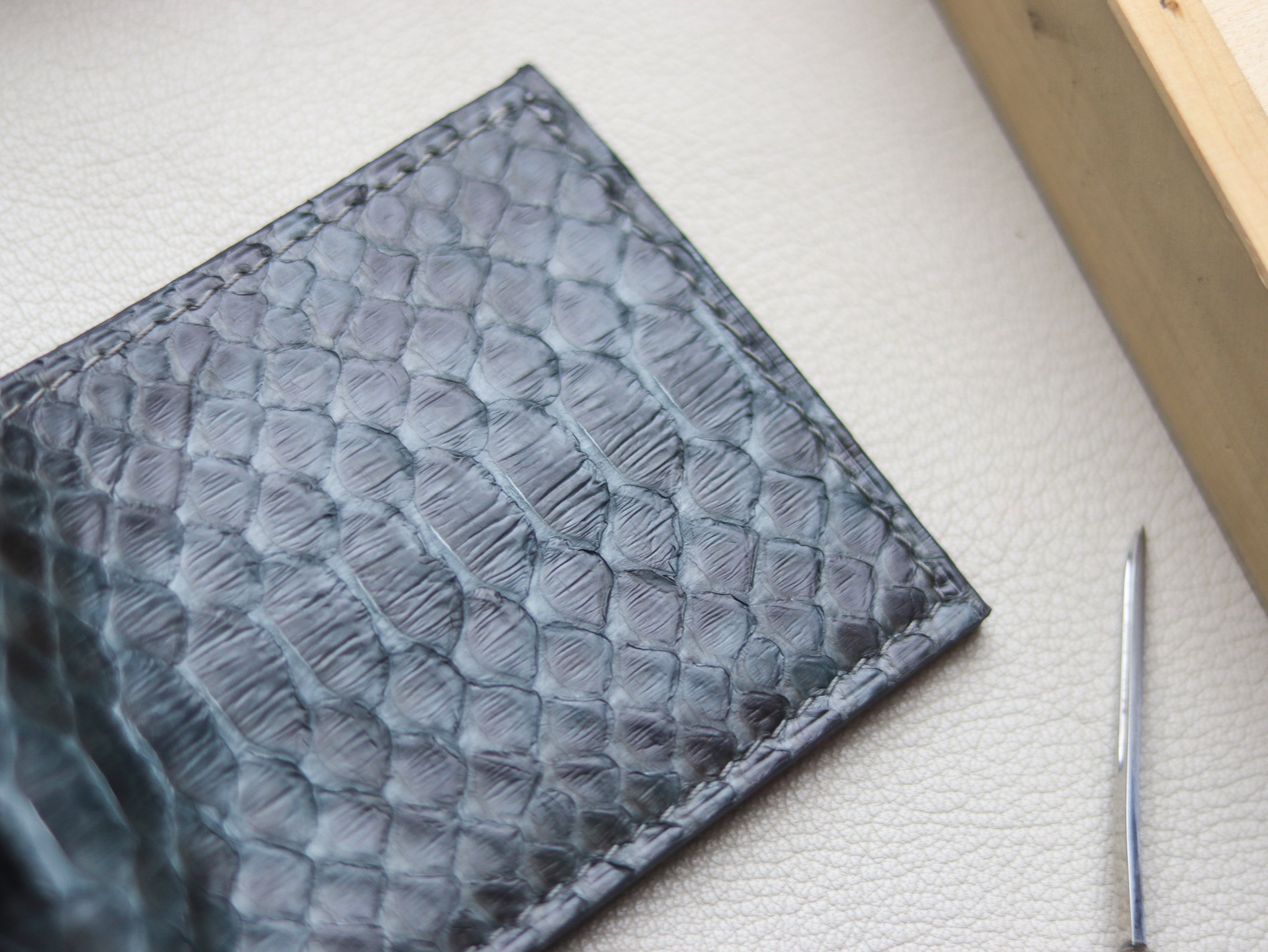 LARSON -  IRIDIUM GRAY PYTHON SKIN