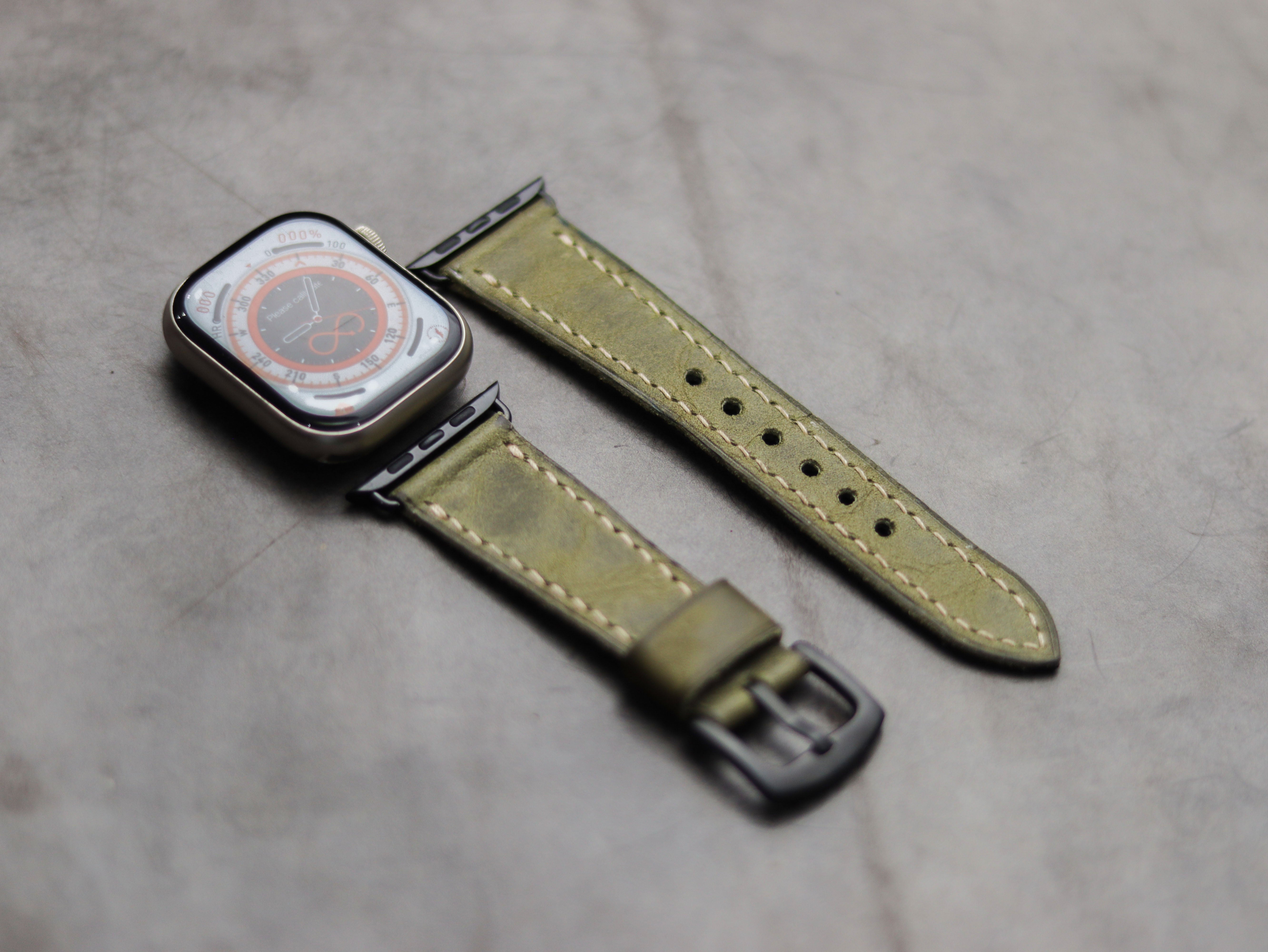 SEAWEED GREEN LEATHER - APPLE WATCH STRAPS HAND-CRAFTED