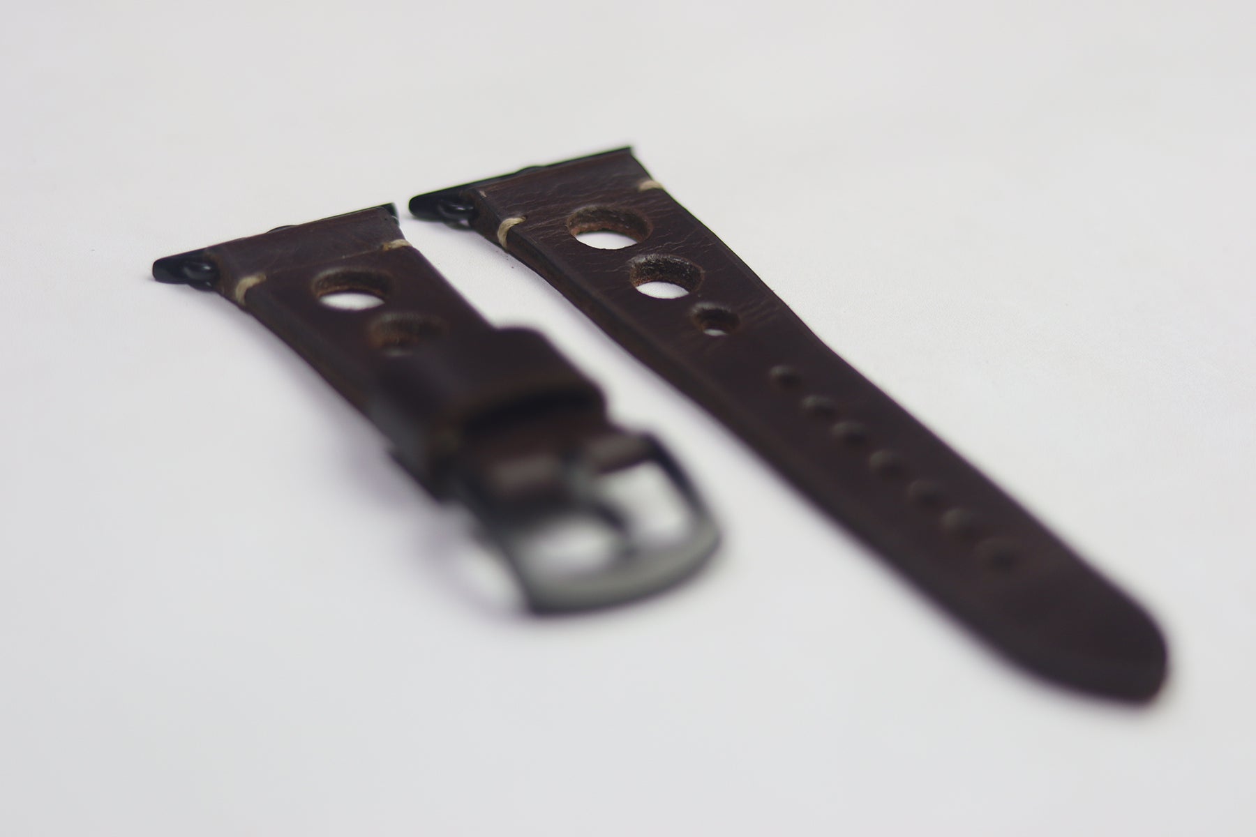 CHOCOLATE BROWN HAND-CRAFTED APPLE WATCH STRAPS