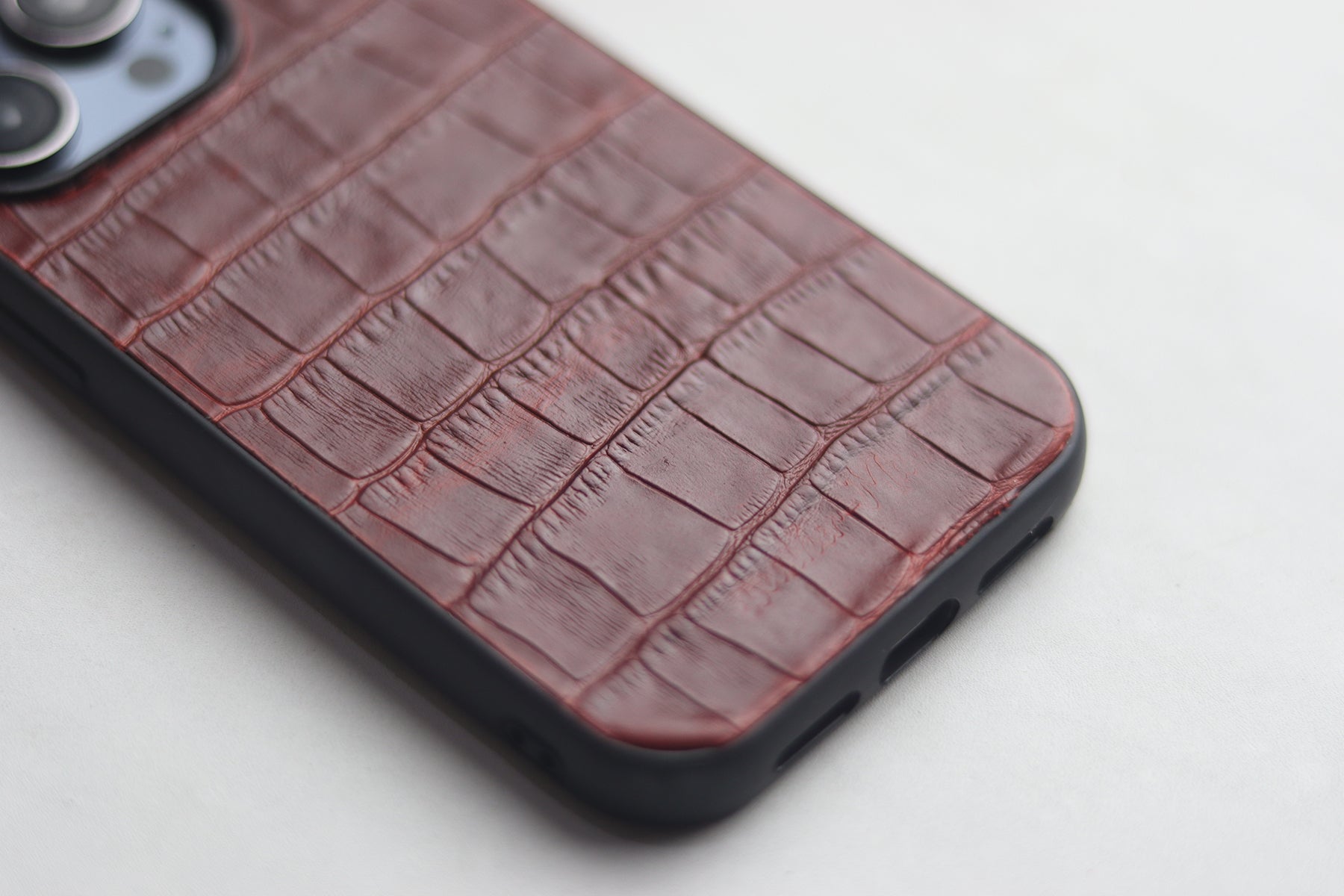 BURGUNDY CROCO CLASSIC PHONE CASE