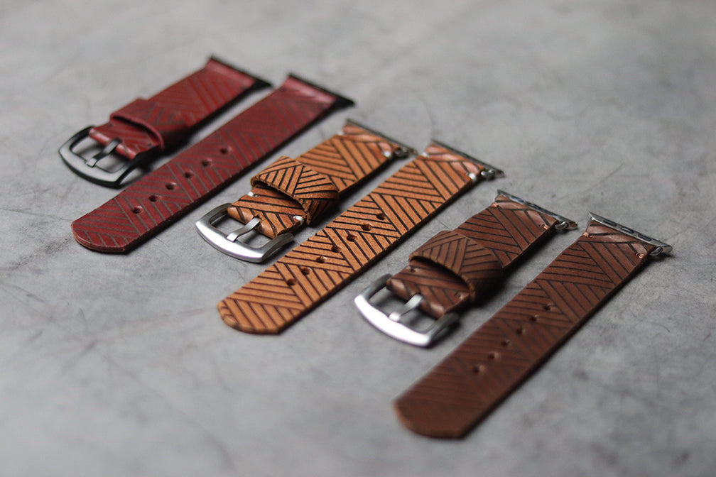 "E1" ENGRAVED STRAPS - SYRUP BROWN